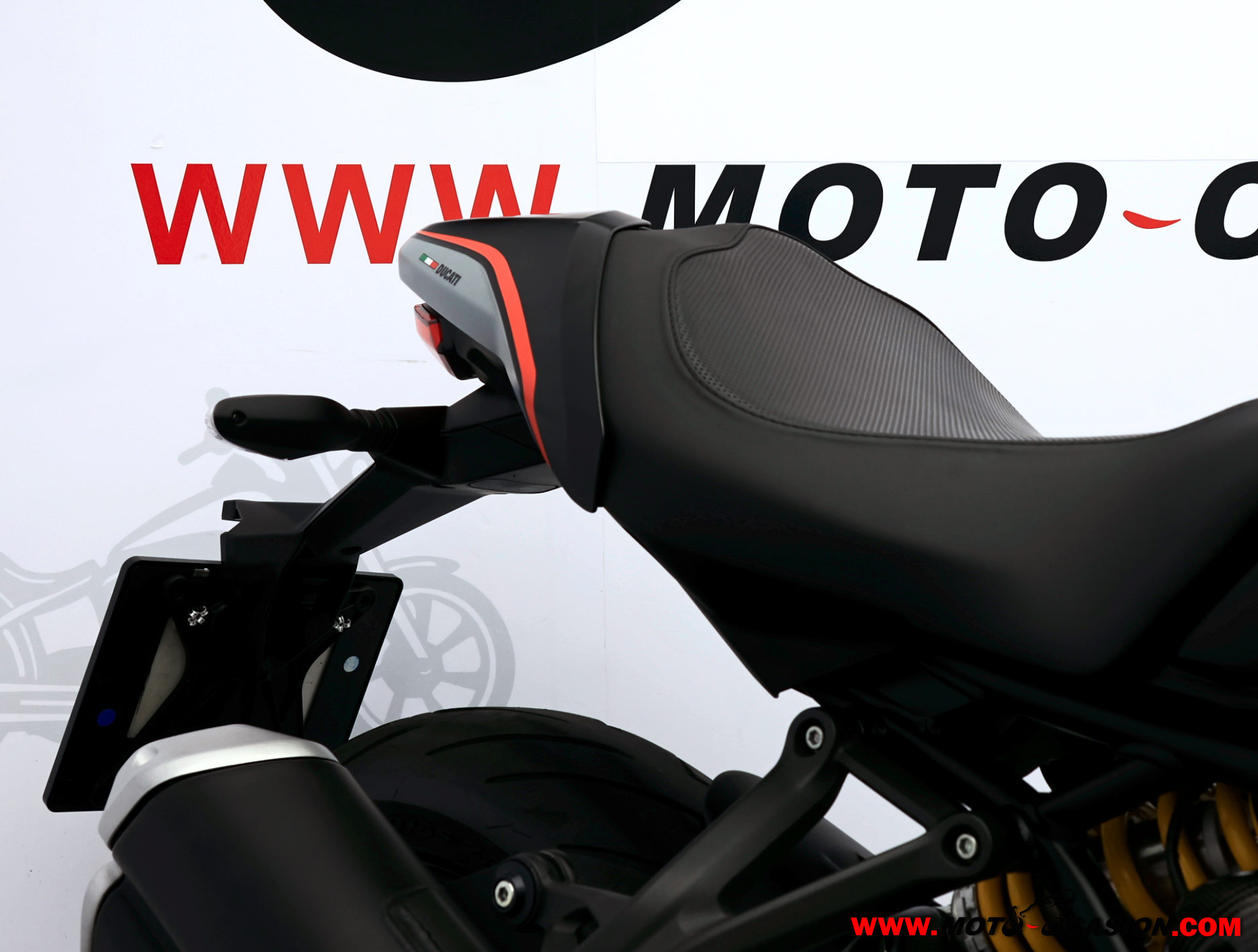 DUCATI MONSTER 821 ¿A2?