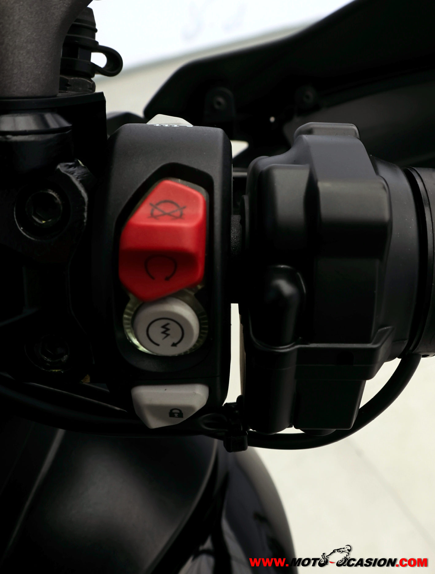 DUCATI MULTISTRADA V2 S