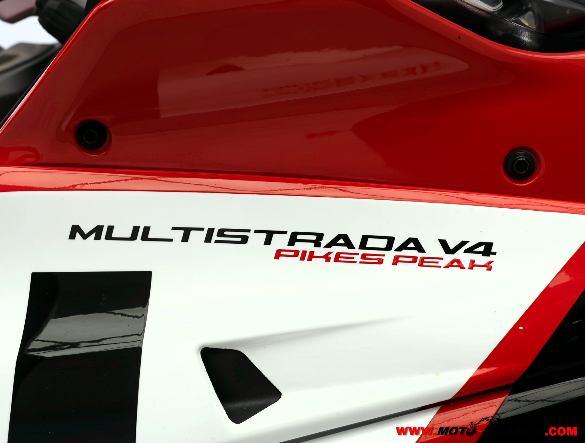 DUCATI MULTISTRADA V4 PIKES PEAK