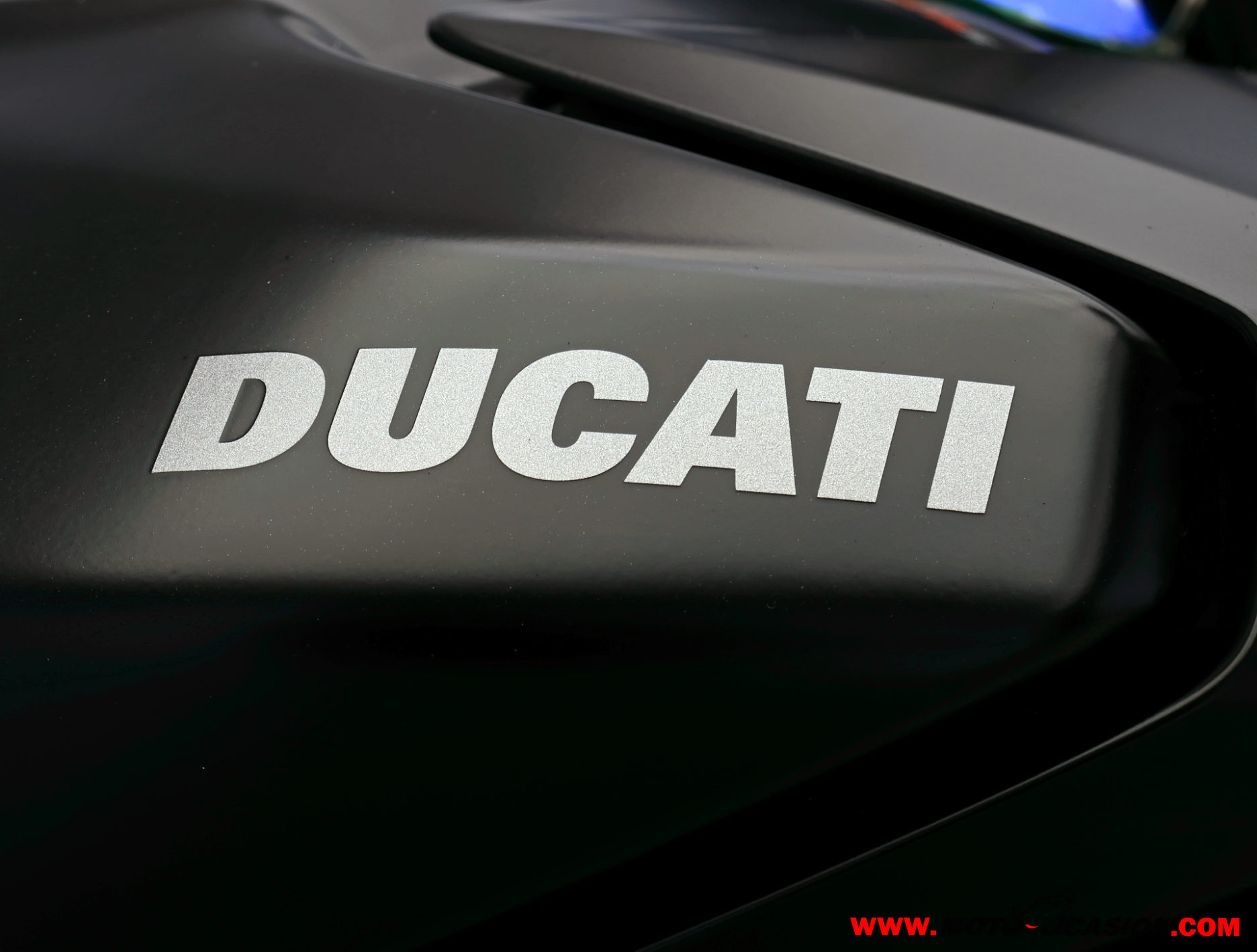 DUCATI STREETFIGHTER V4 S