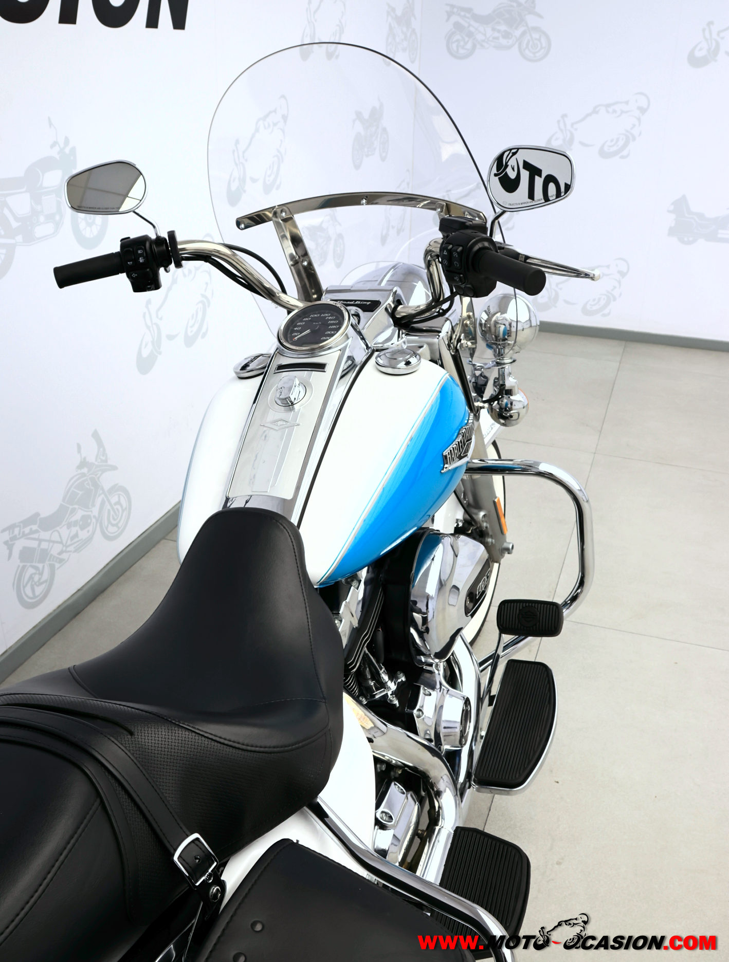 HARLEY-DAVIDSON ROAD KING CLASSIC