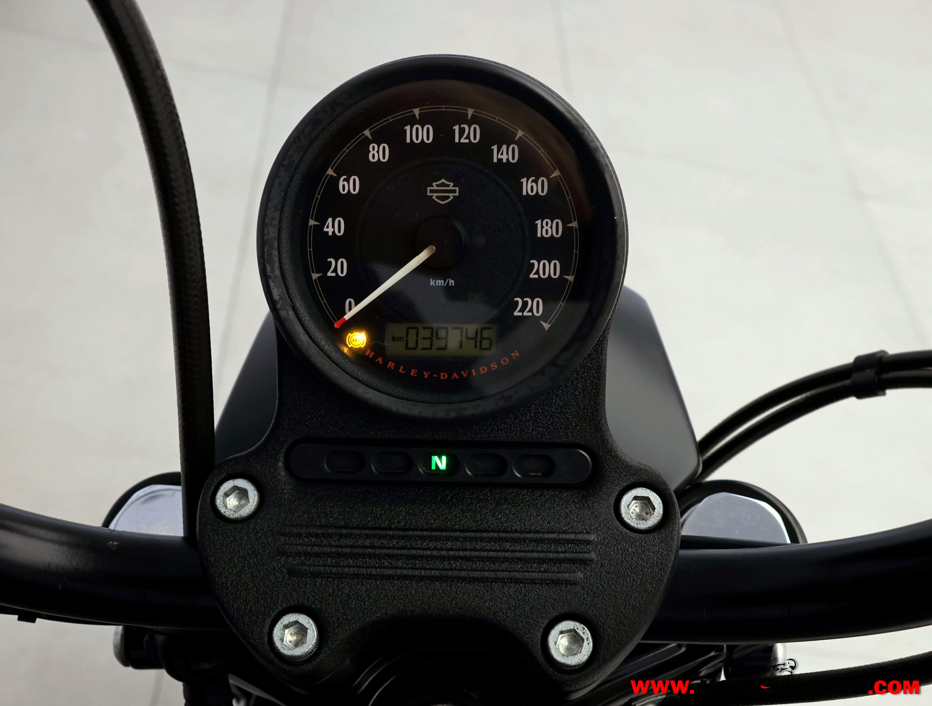 HARLEY-DAVIDSON SPORTSTER IRON 883 -A2- (copia)