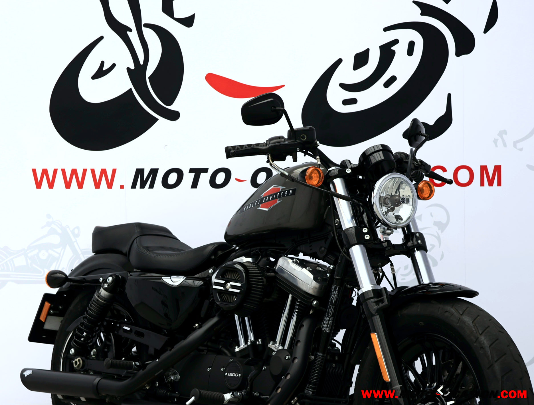 HARLEY-DAVIDSON XL 1200 CUSTOM (copia)