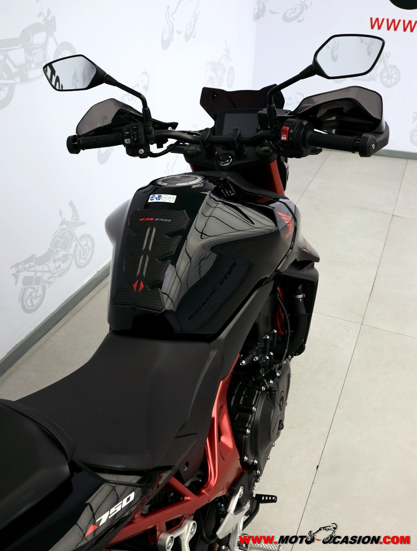 HONDA CB 750 HORNET ¿A2? (copia)