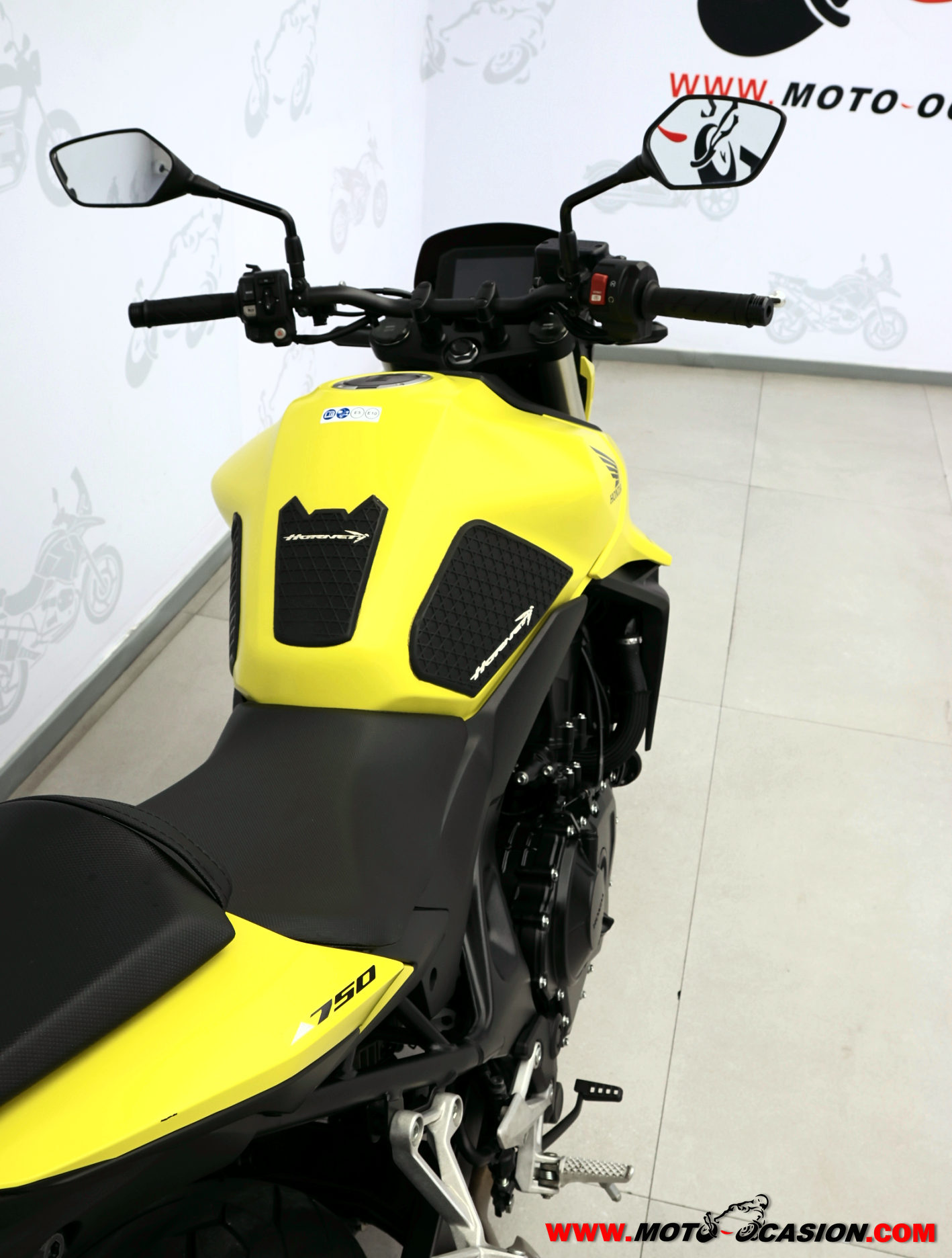 HONDA CB 750 HORNET ¿A2? GARANTÍA OFICIAL (copia)