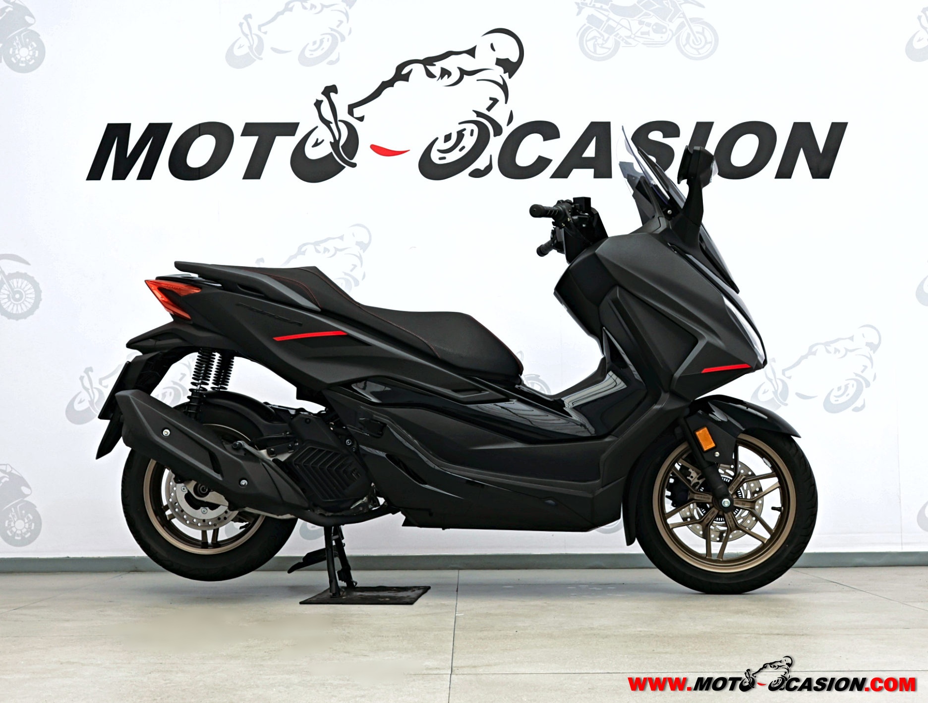 HONDA FORZA 125 -APTA b - (copia)