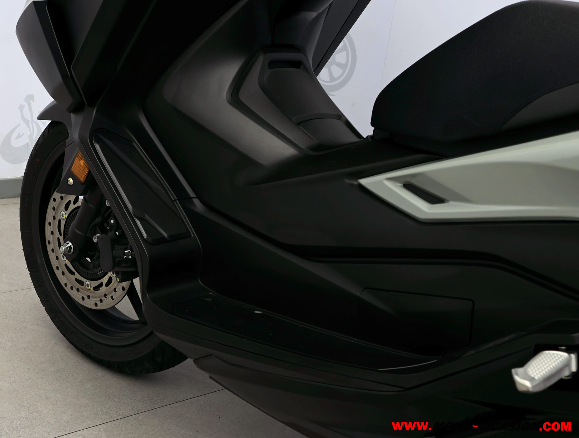 HONDA FORZA 125 -APTA B Y A1- GARANTÍA OFICIAL