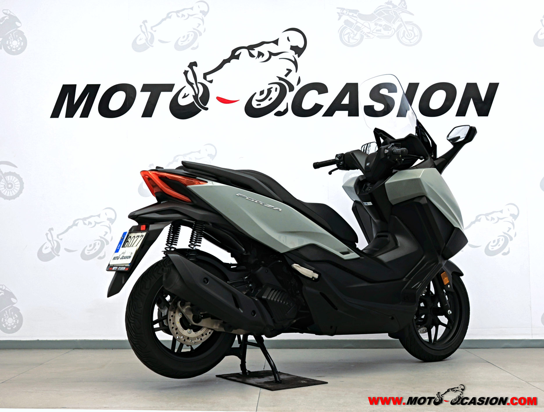 HONDA FORZA 125 -APTA B Y A1- GARANTÍA OFICIAL