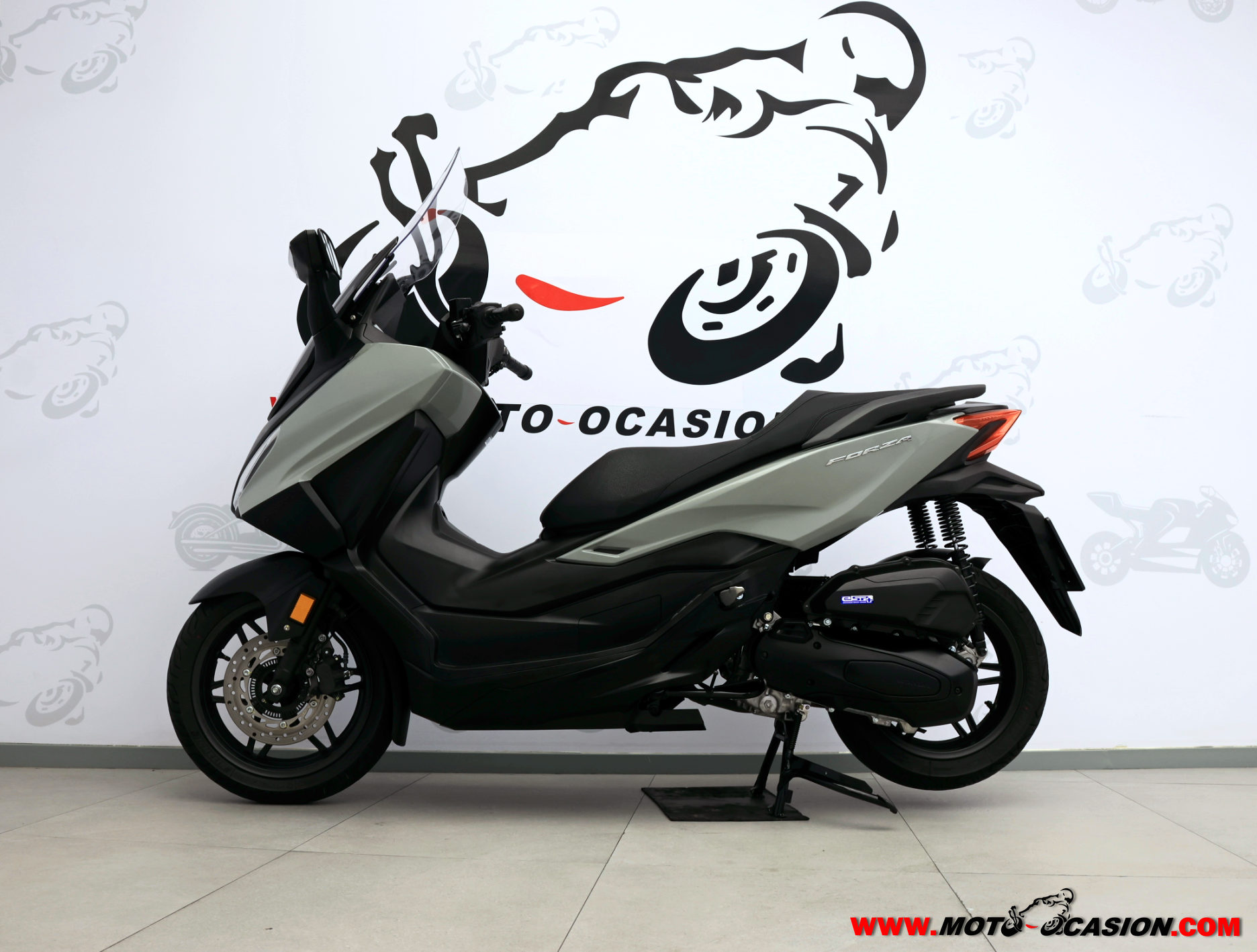 HONDA FORZA 125 -APTA B Y A1- GARANTÍA OFICIAL