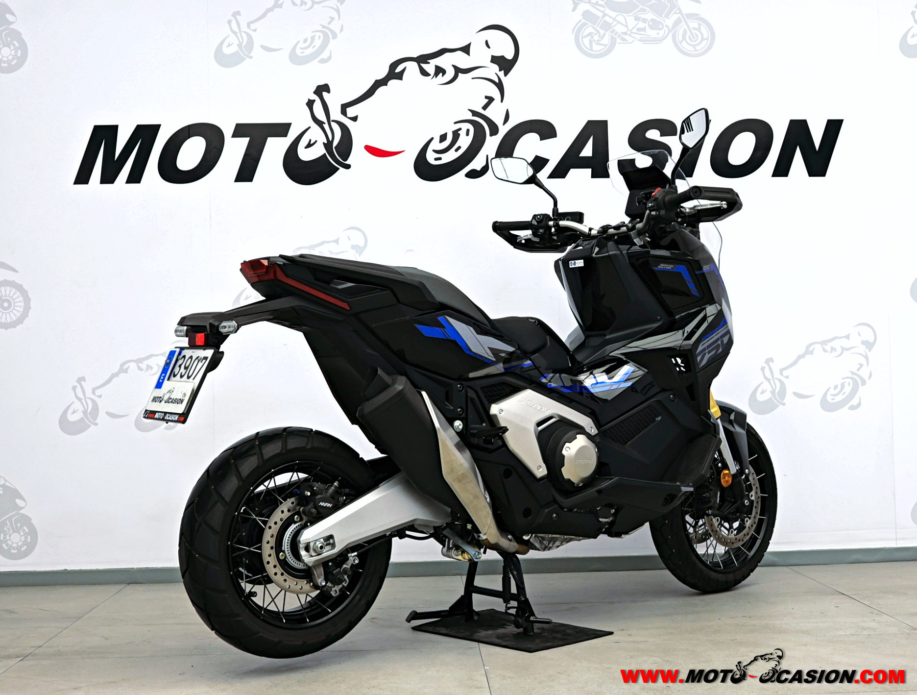HONDA X-ADV 750 ¿A2? GARANTÍA OFICIAL (copia)