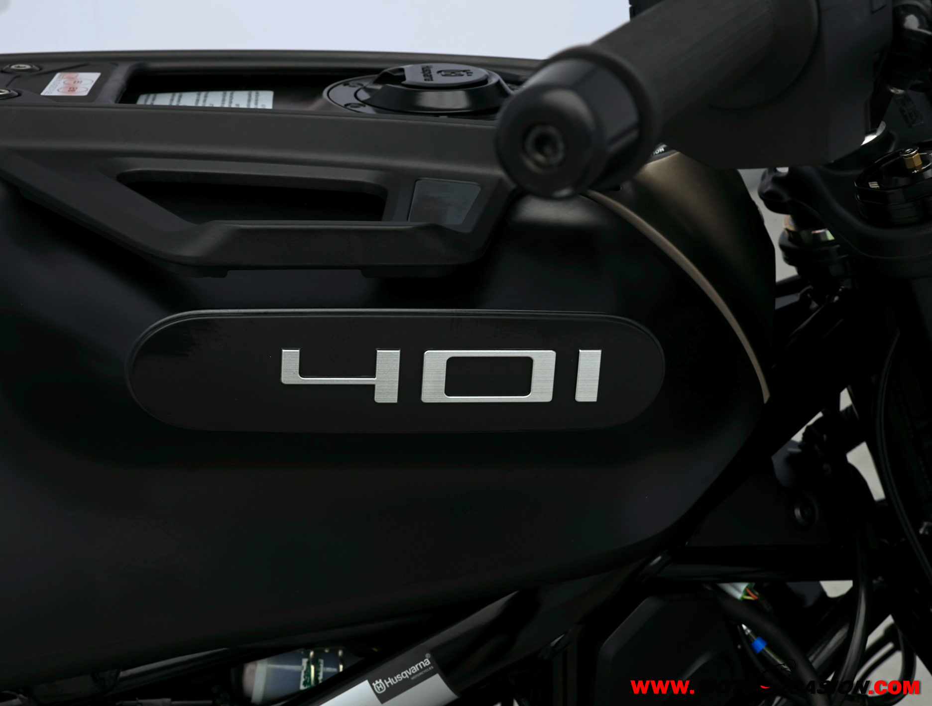 HUSQVARNA SVARTPILEN 125 -APTA A2-