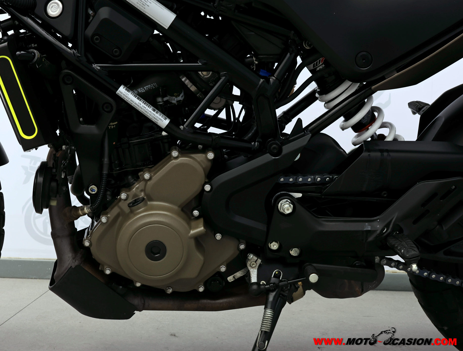 HUSQVARNA SVARTPILEN 125 -APTA A2-