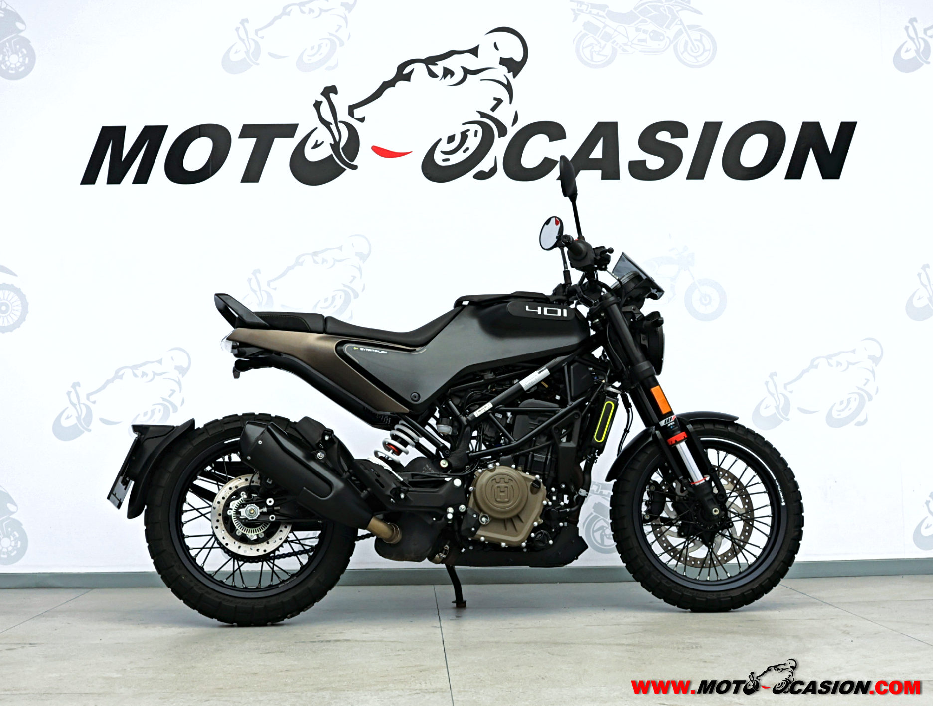 HUSQVARNA SVARTPILEN 125 -APTA A2-