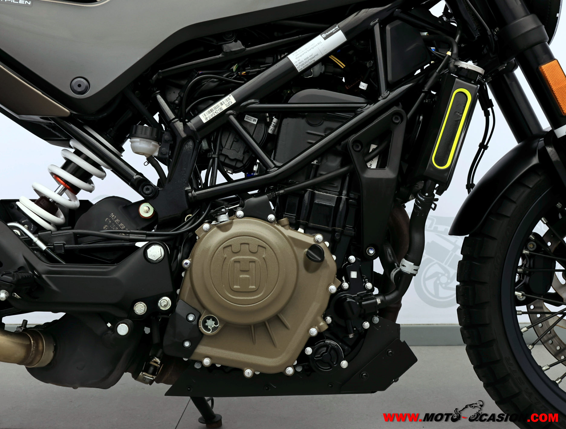 HUSQVARNA SVARTPILEN 125 -APTA A2-