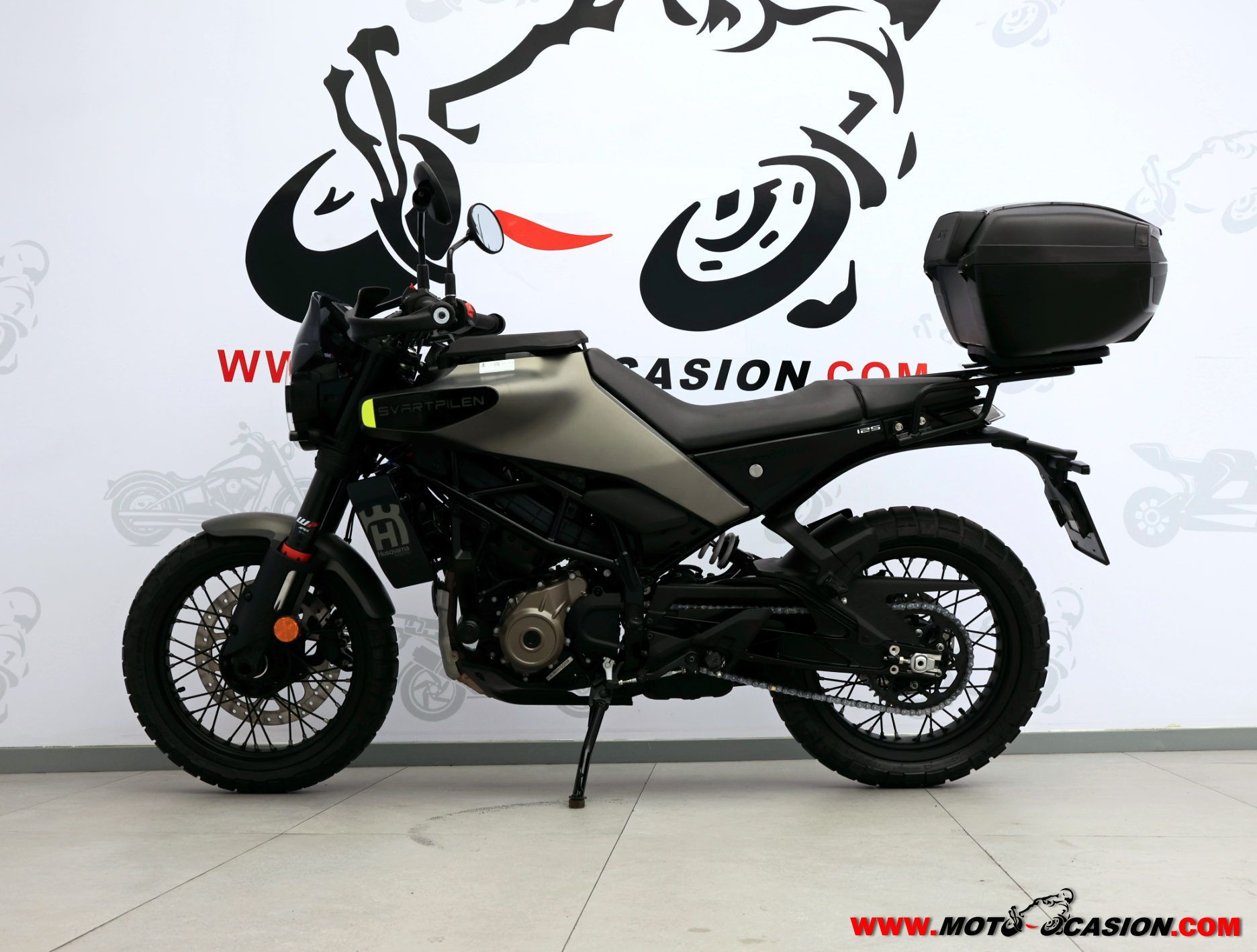 HUSQVARNA SVARTPILEN 125 -APTA B Y A1- GARANTÍA OFICIAL