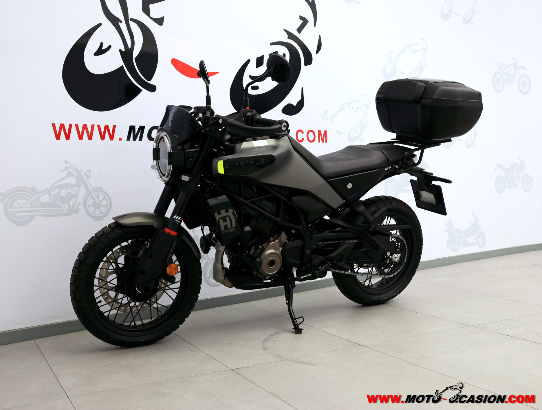 HUSQVARNA SVARTPILEN 125 -APTA B Y A1- GARANTÍA OFICIAL