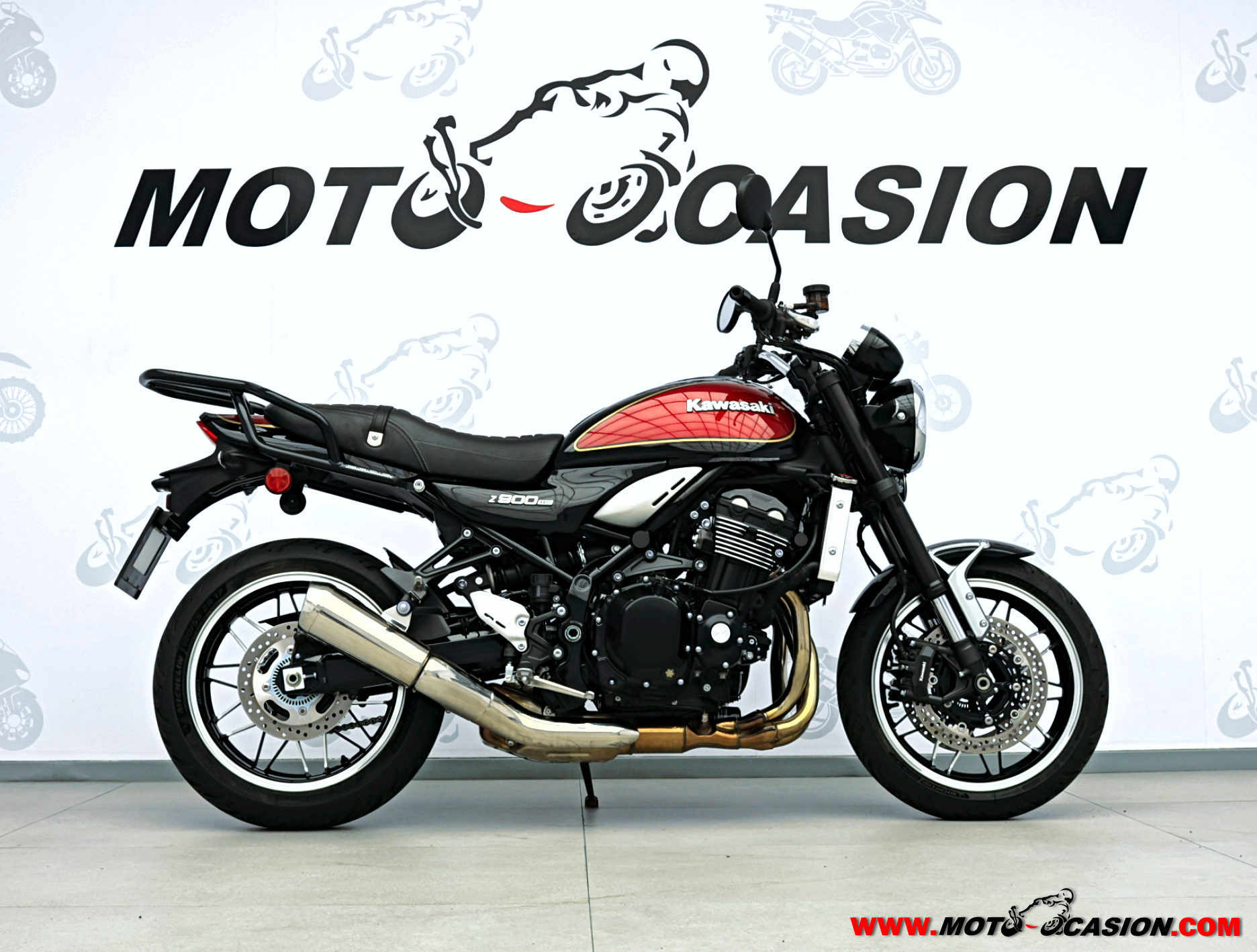 KAWASAKI Z 900 RS (copia)