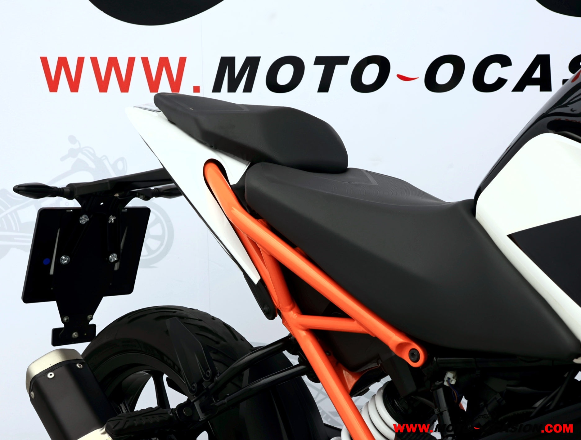 KTM 125 DUKE -APTA B Y A1-