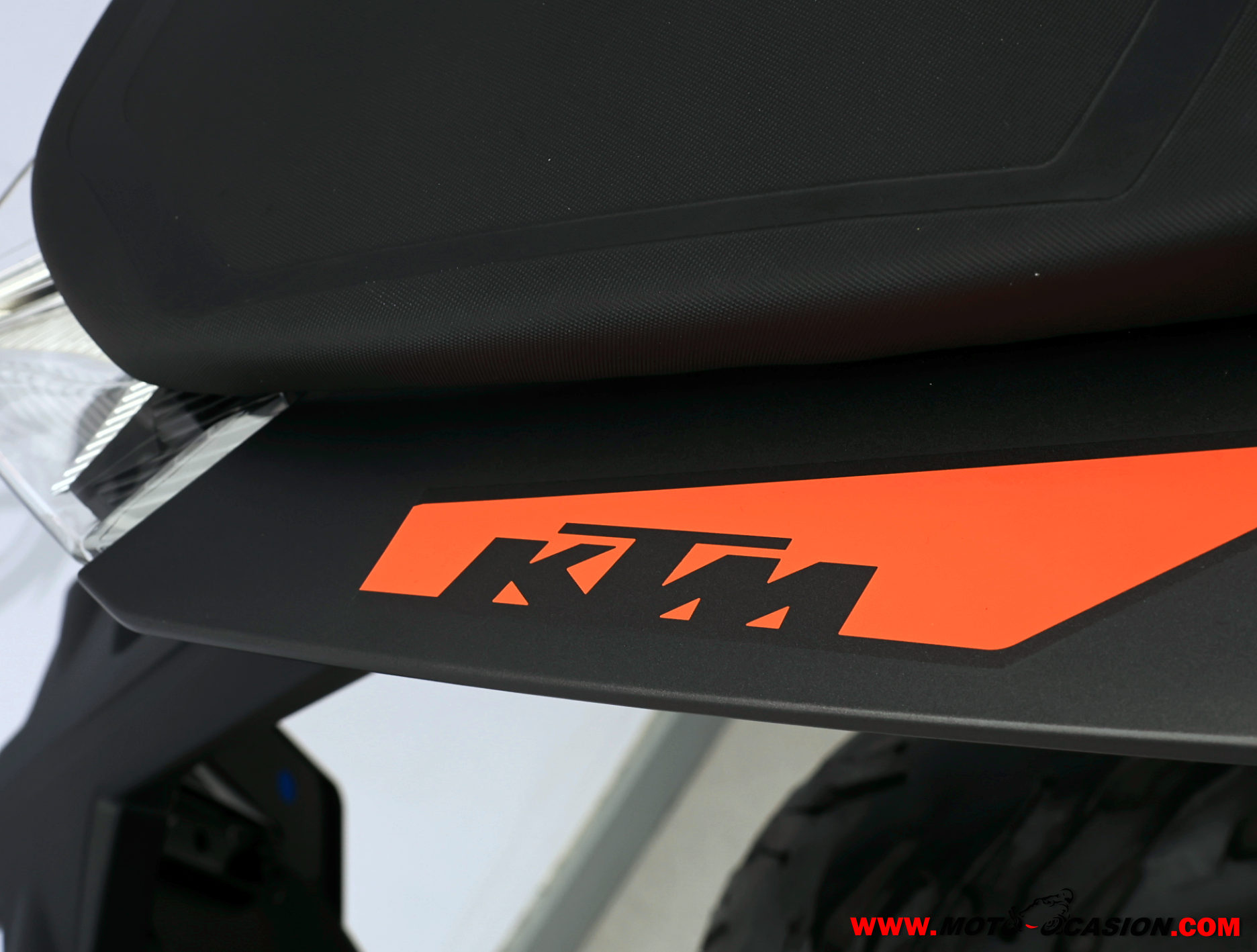 KTM 125 DUKE -APTA B Y A1-