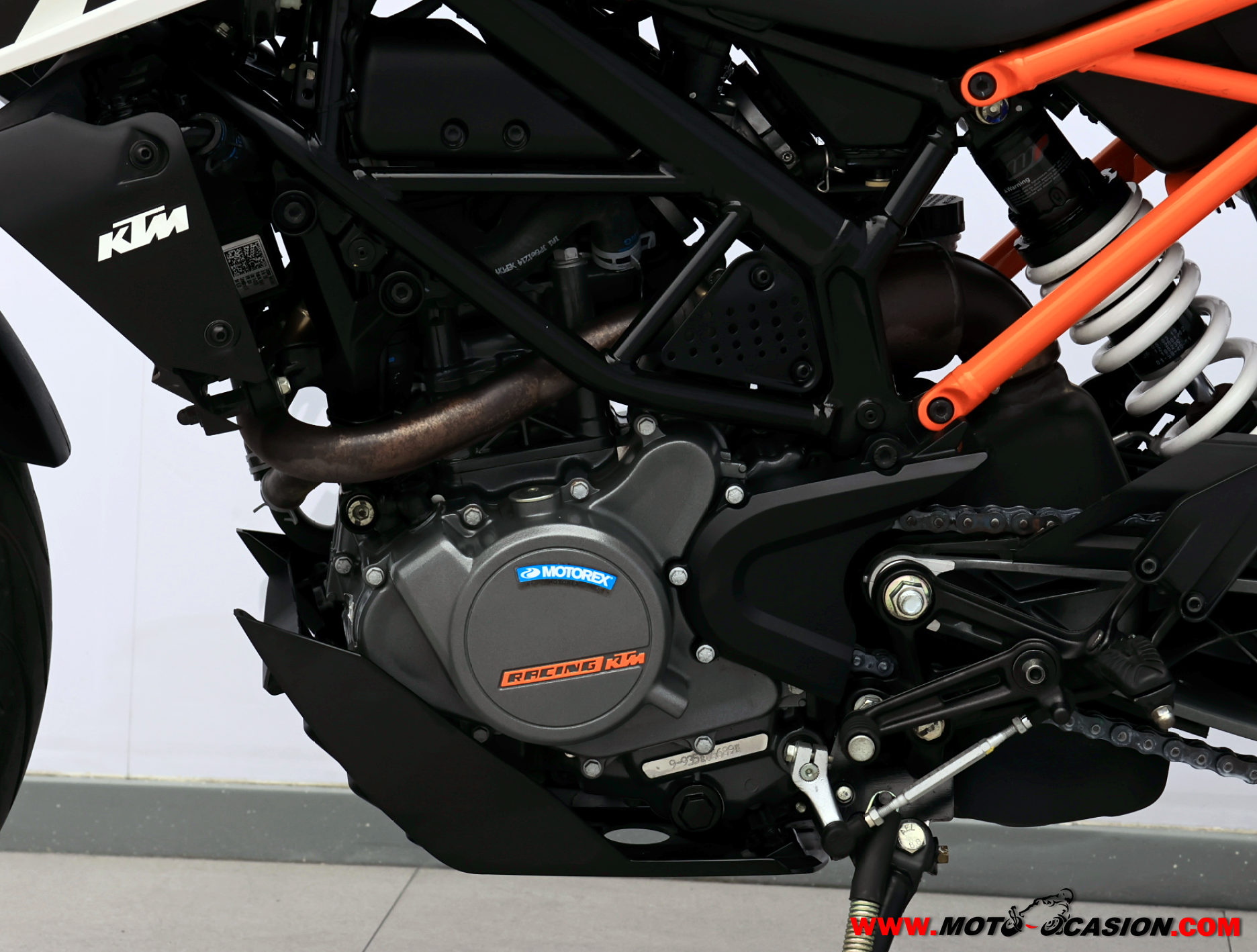 KTM 125 DUKE -APTA B Y A1-