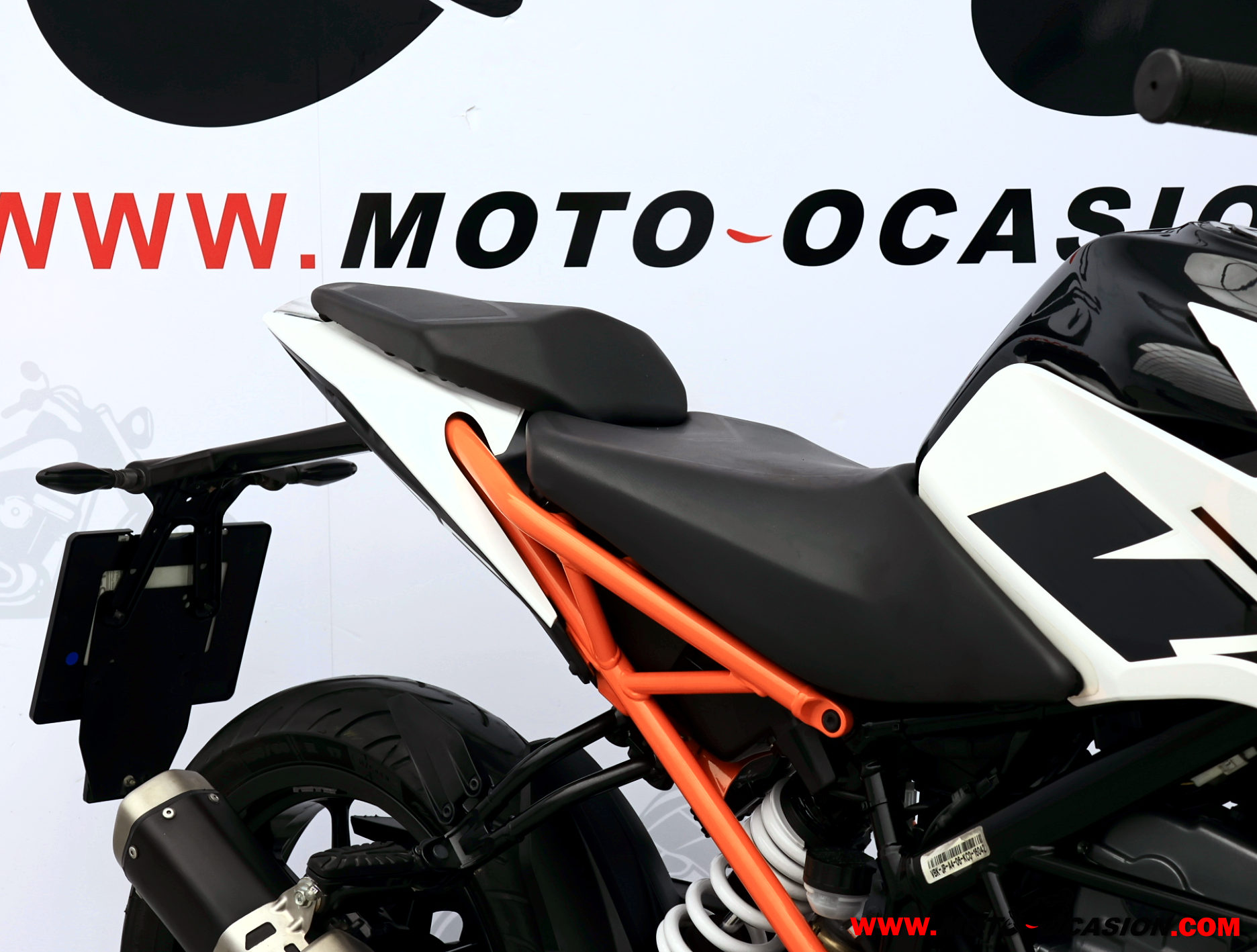 KTM 125 DUKE -APTA B Y A1-