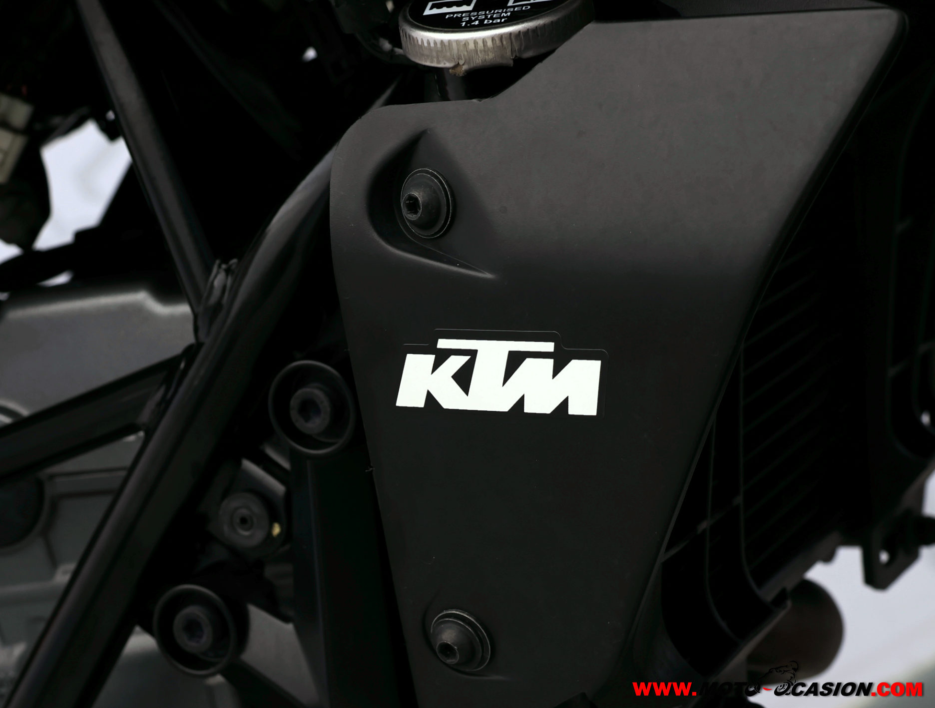 KTM 125 DUKE -APTA B Y A1-