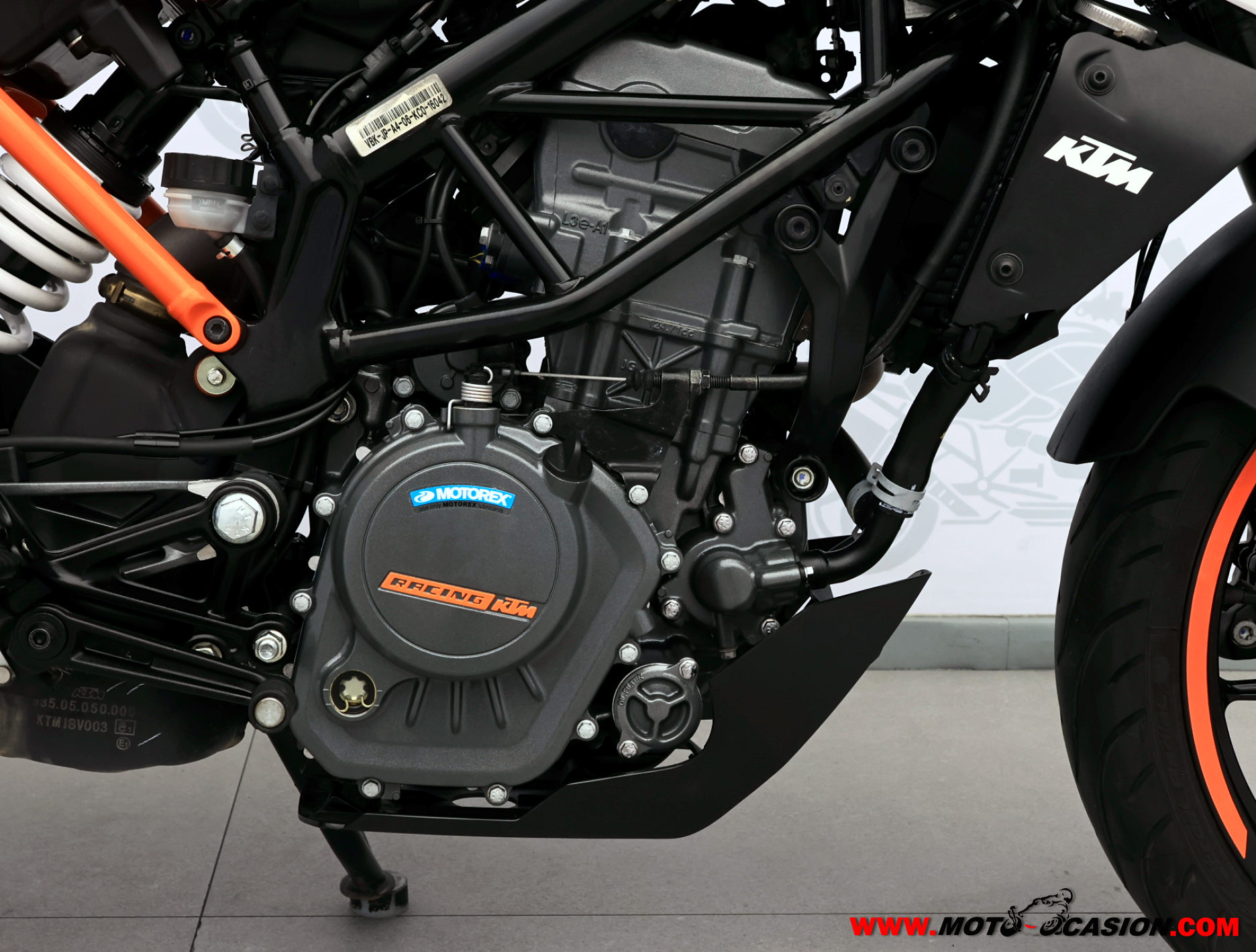 KTM 125 DUKE -APTA B Y A1-