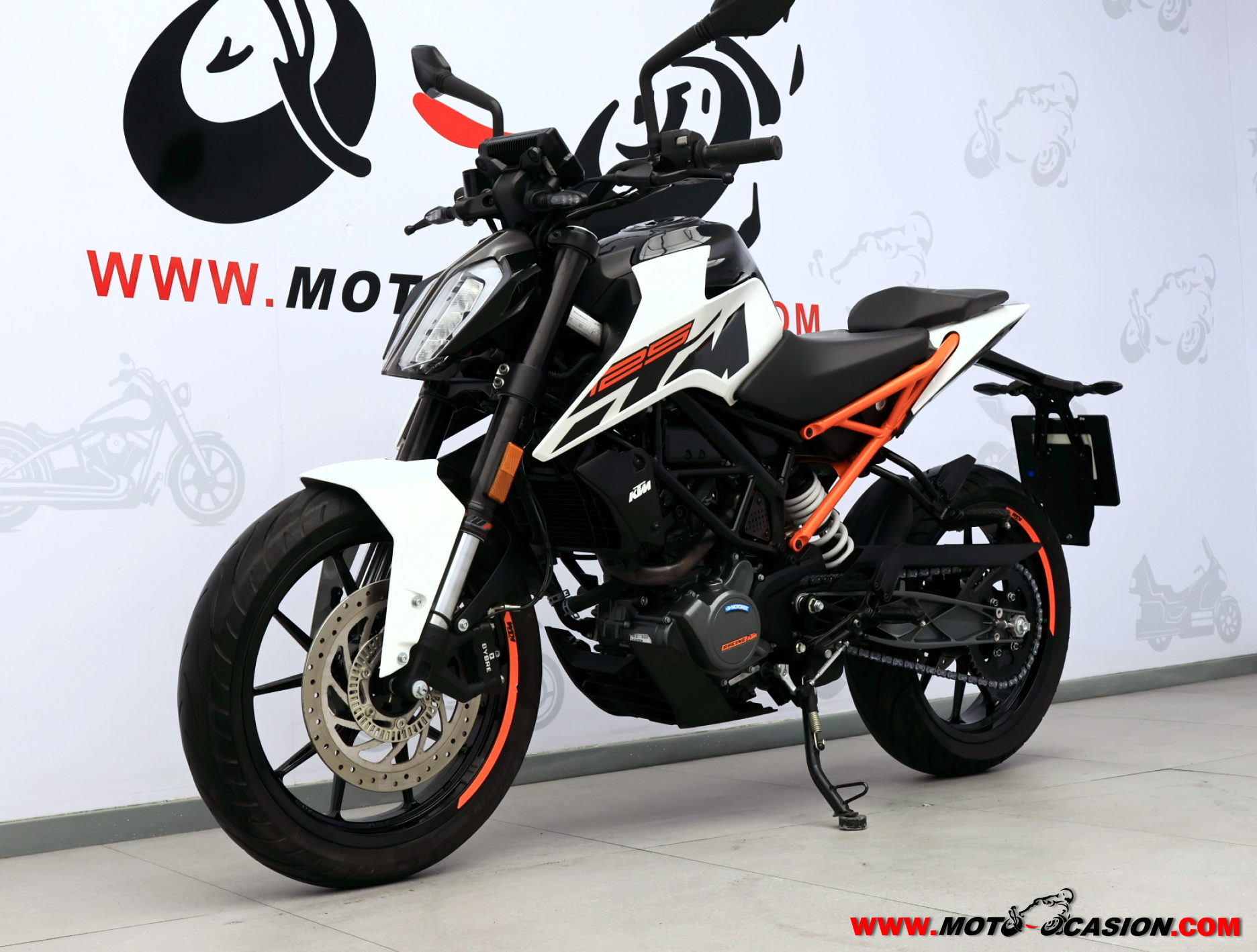 KTM 125 DUKE -APTA B Y A1-