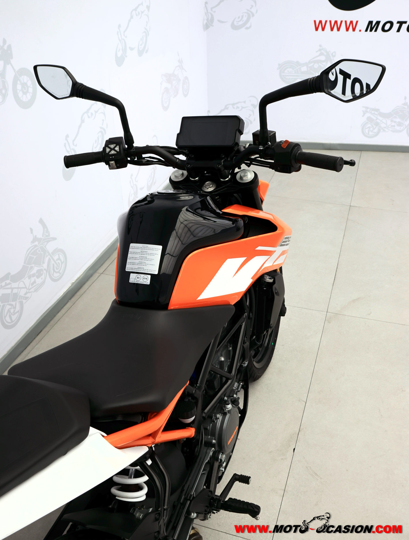 KTM 125 DUKE -APTA B Y A1-