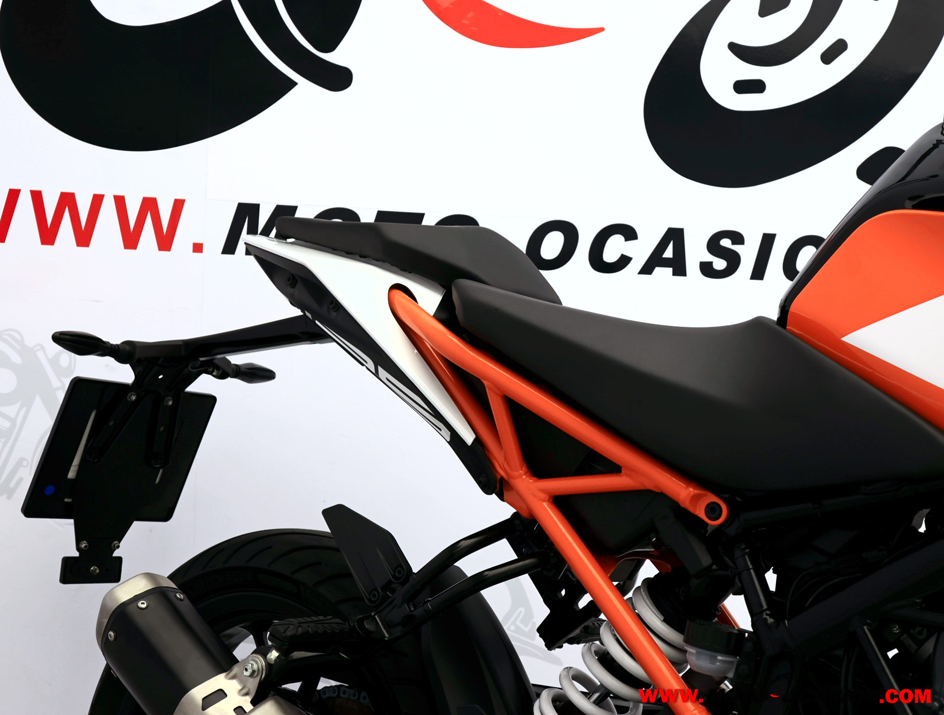 KTM 125 DUKE -APTA B Y A1-