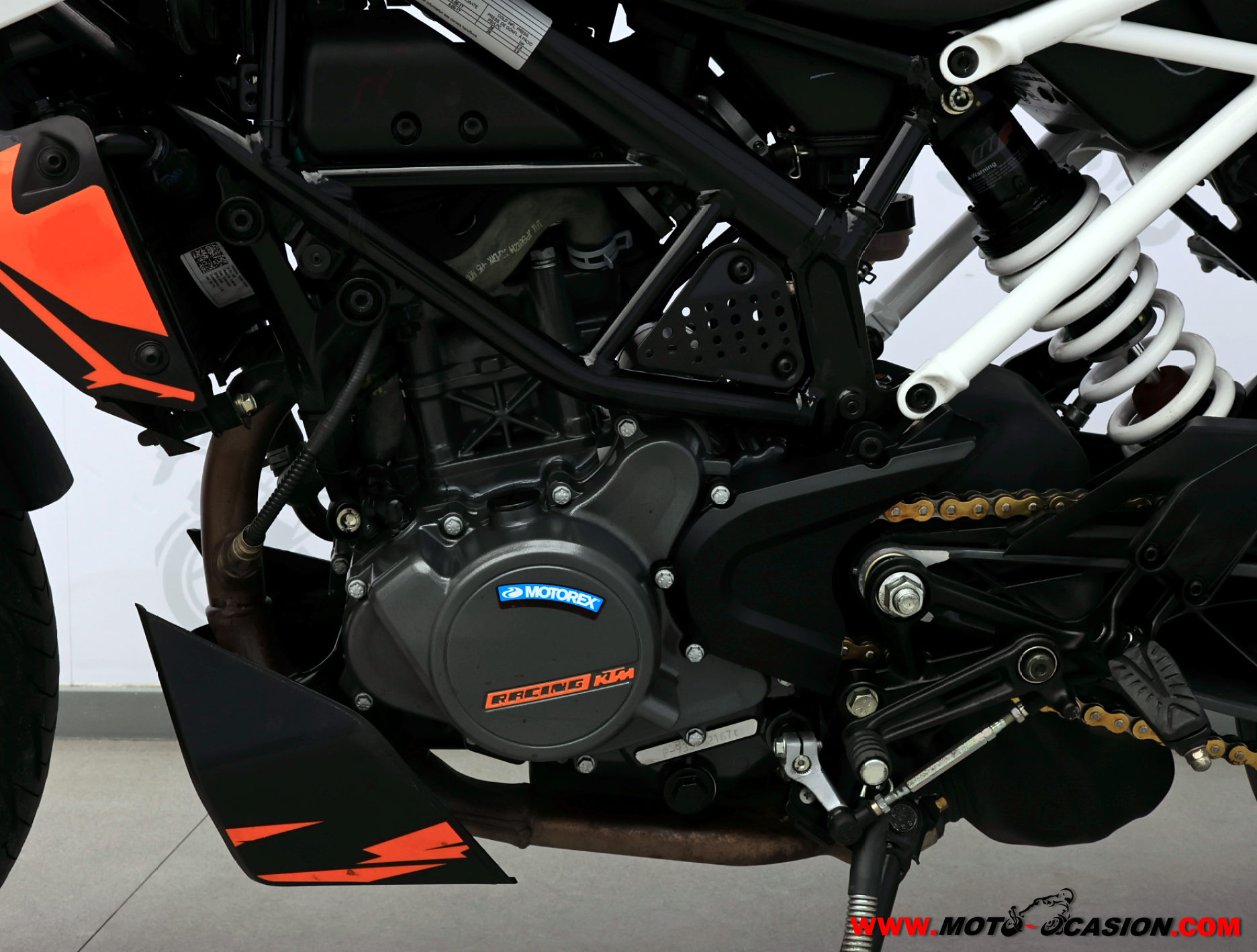 KTM 125 DUKE -APTA B y A1-