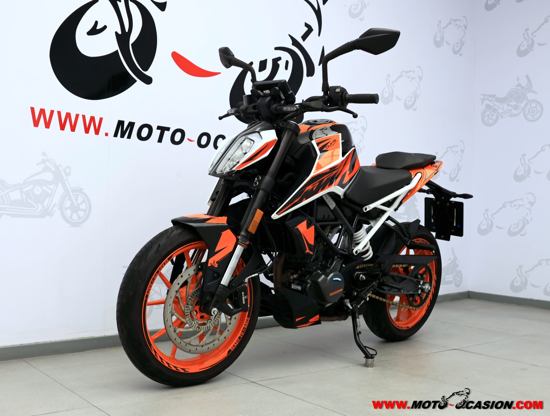 KTM 125 DUKE -APTA B y A1-