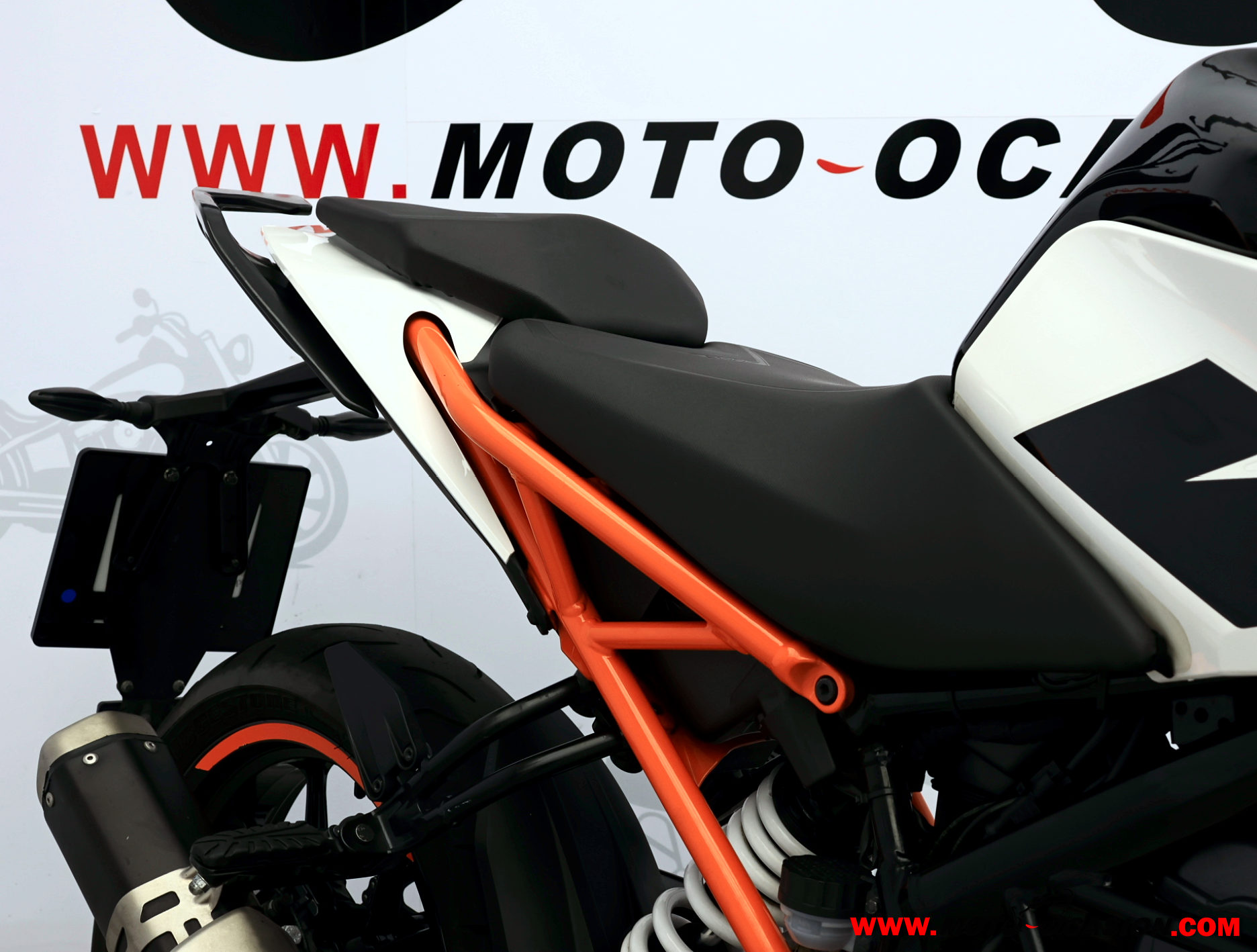KTM 125 DUKE -APTA B y A1-