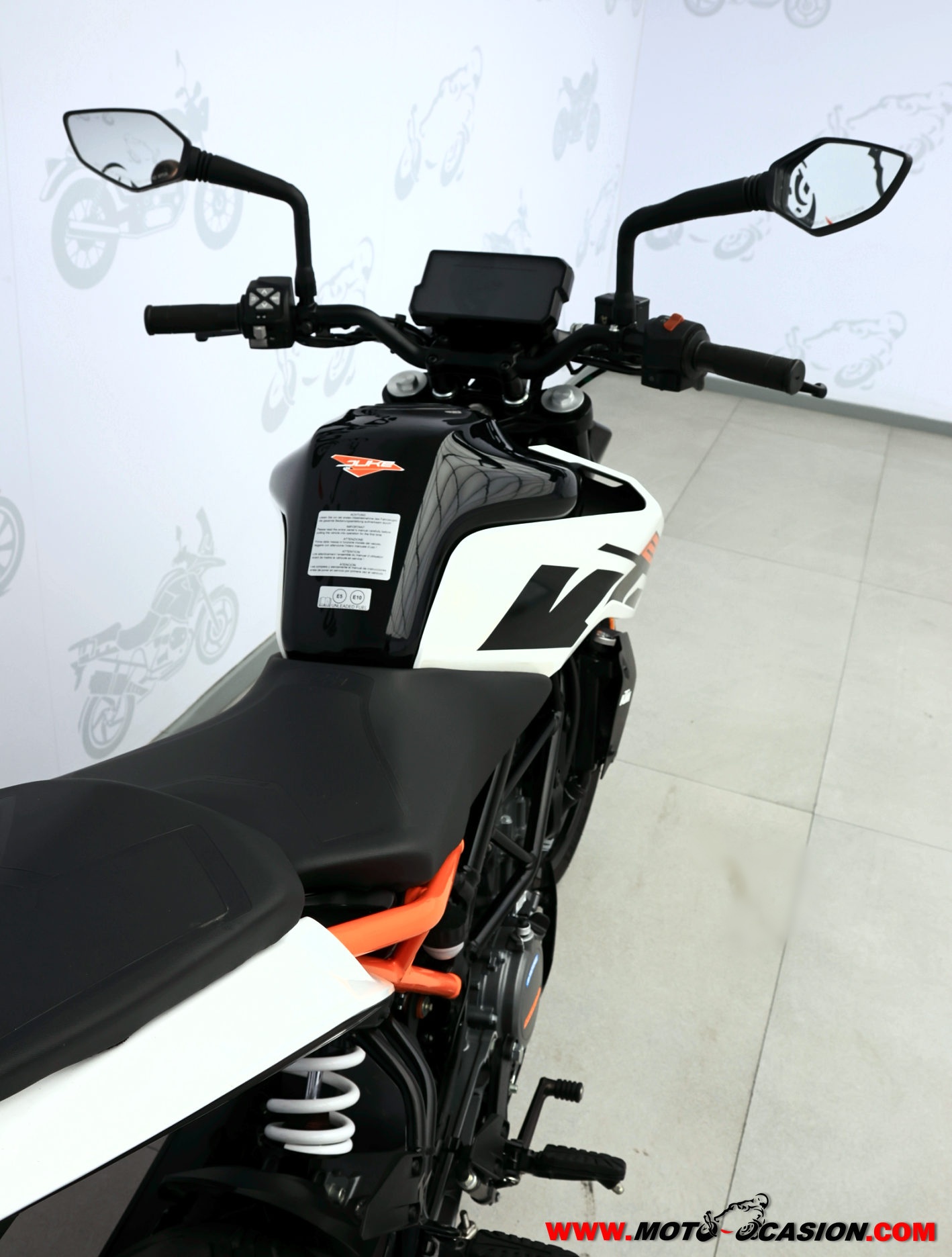 KTM 125 DUKE -APTA B Y A1- (copia)