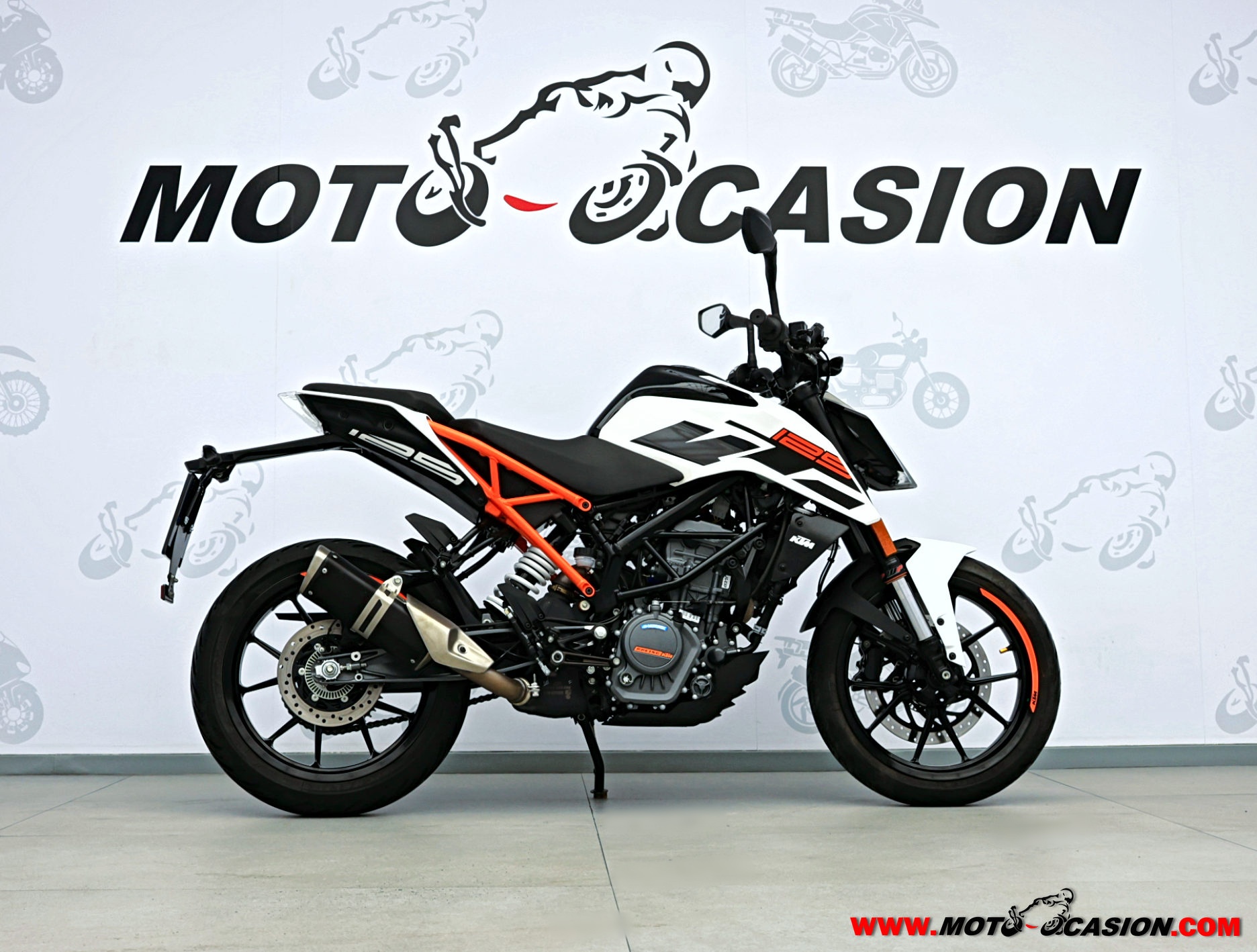 KTM 125 DUKE -APTA B Y A1- (copia)