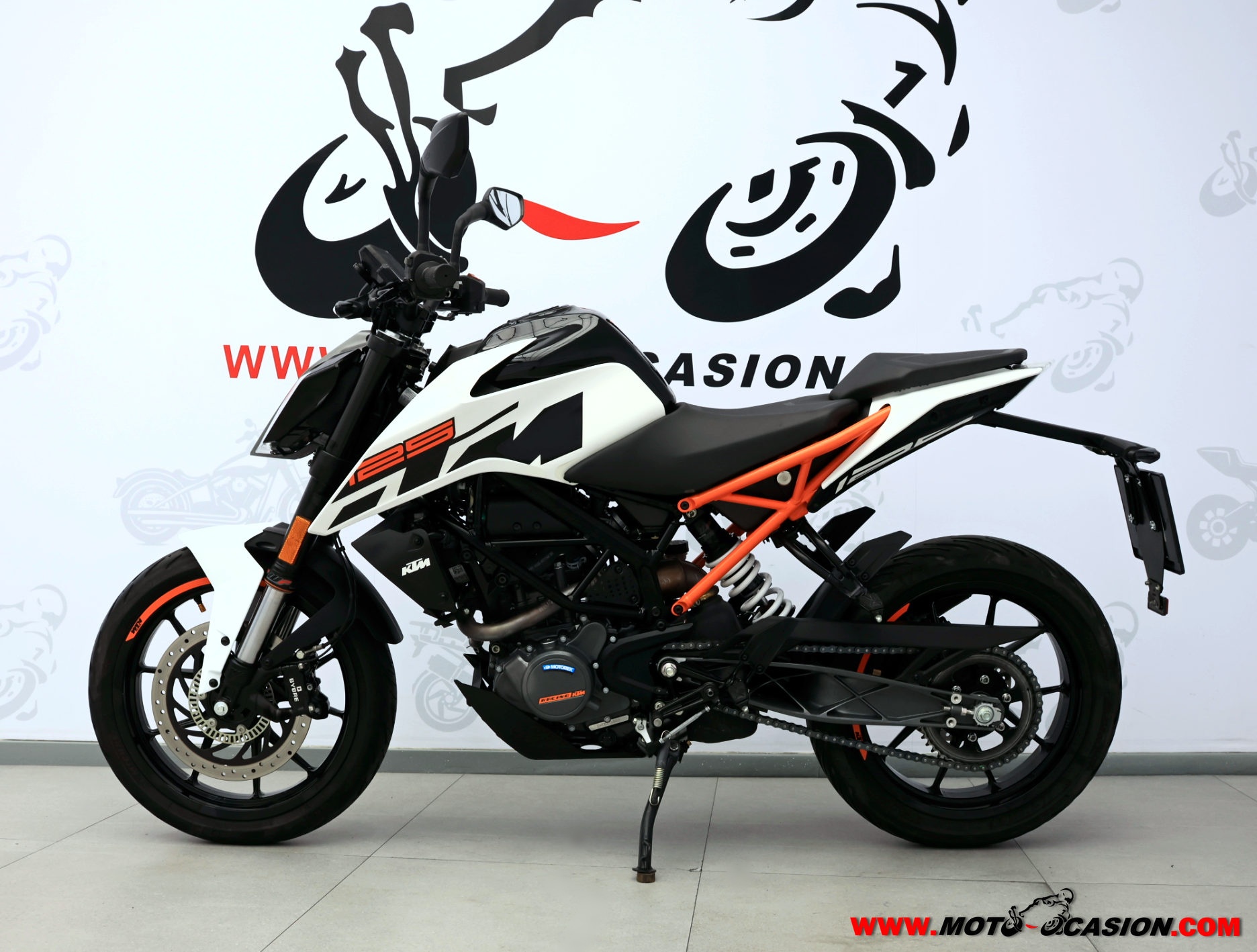 KTM 125 DUKE -APTA B Y A1- (copia)