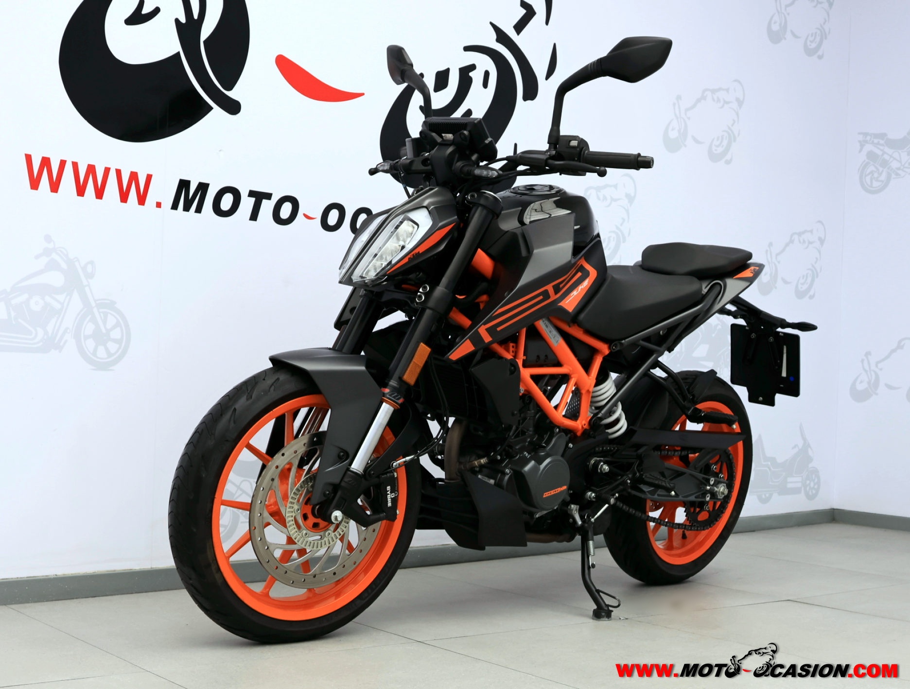 KTM 125 DUKE -APTA B Y A1- (copia)