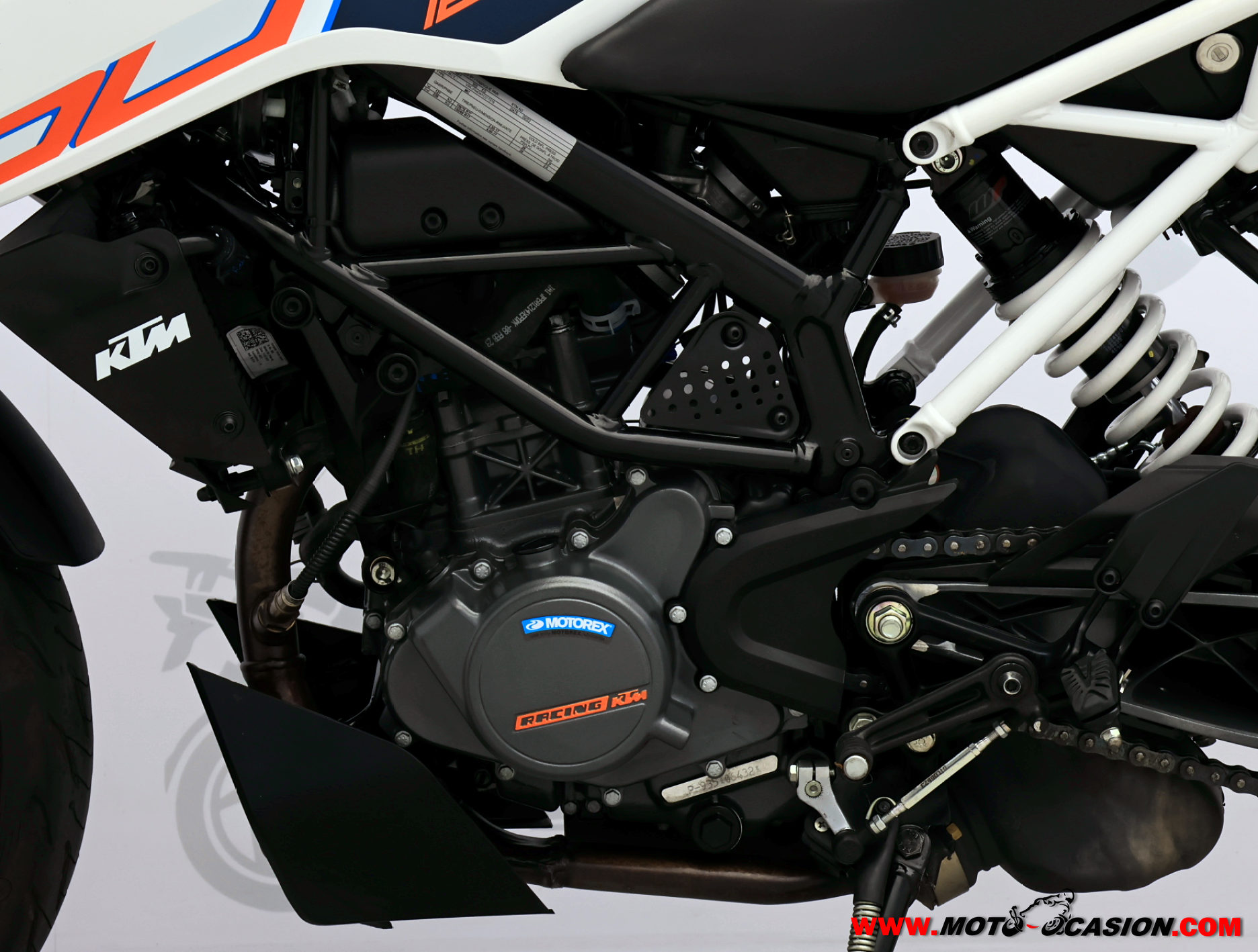 KTM 125 DUKE -APTA B Y A1- (copia)