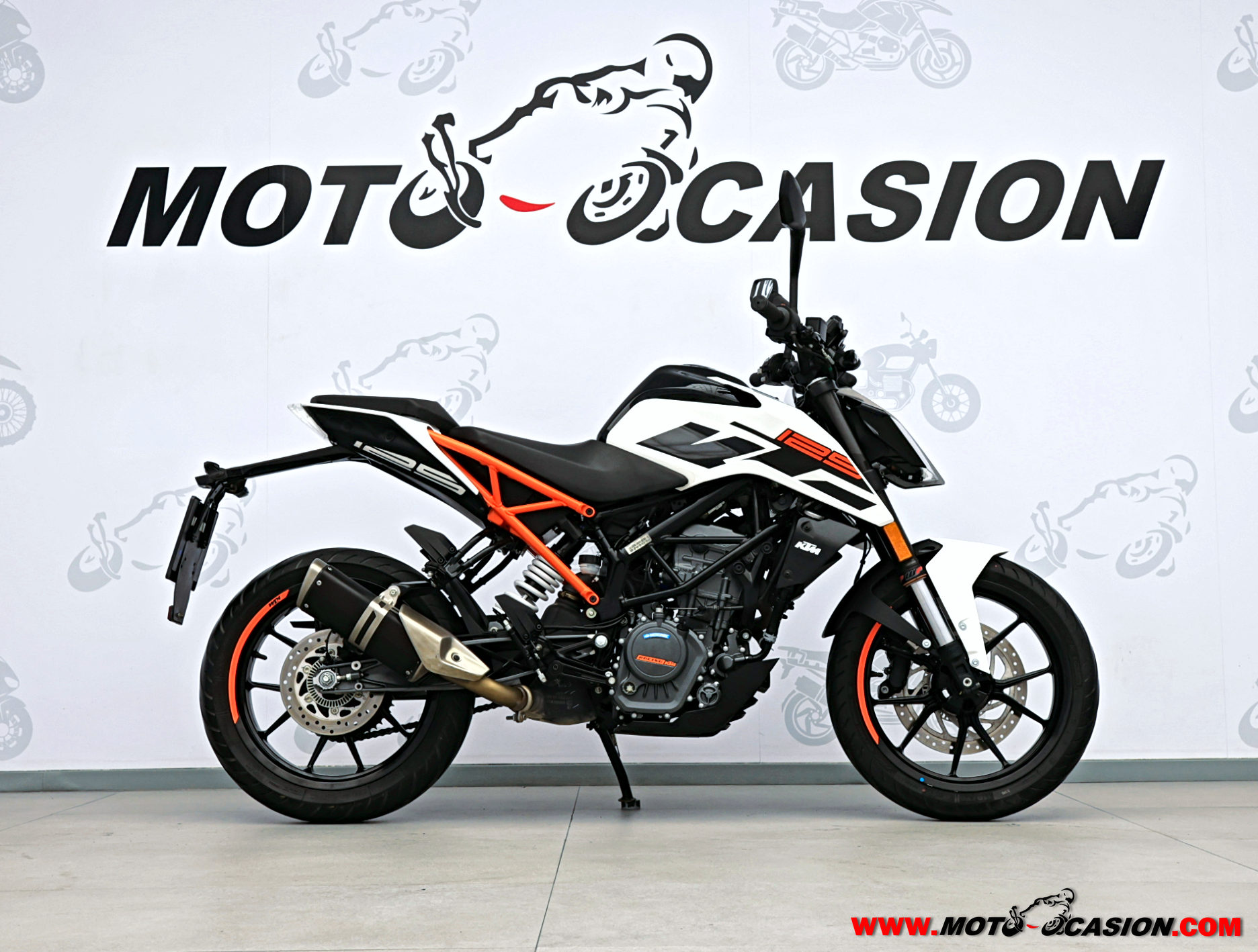 KTM 125 DUKE -APTA B Y A1- (copia)