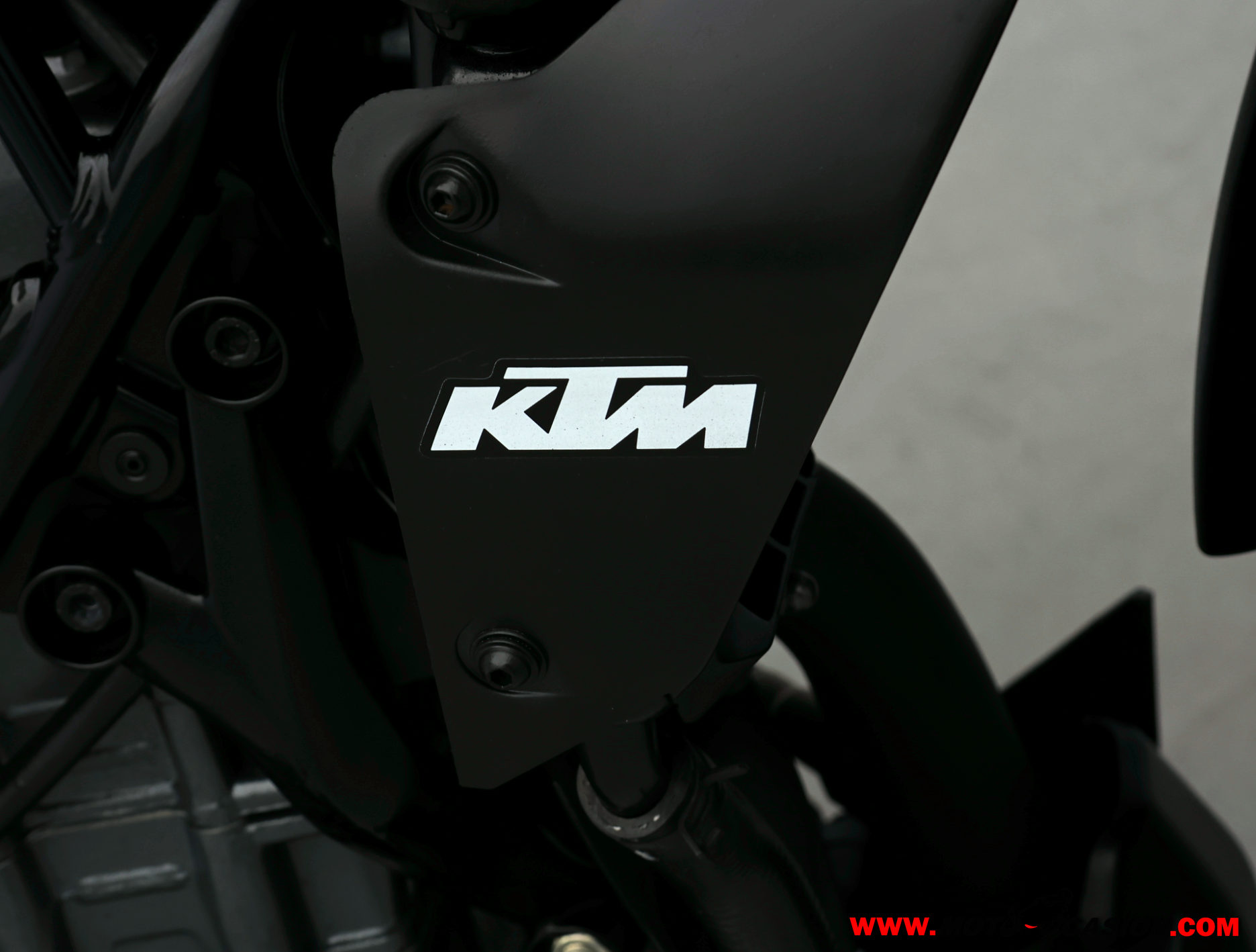 KTM 125 DUKE -APTA B Y A1- (copia)