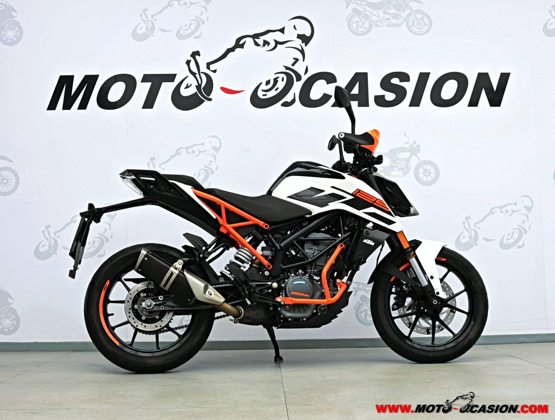 KTM 125 DUKE -APTA B y A1- (copia)