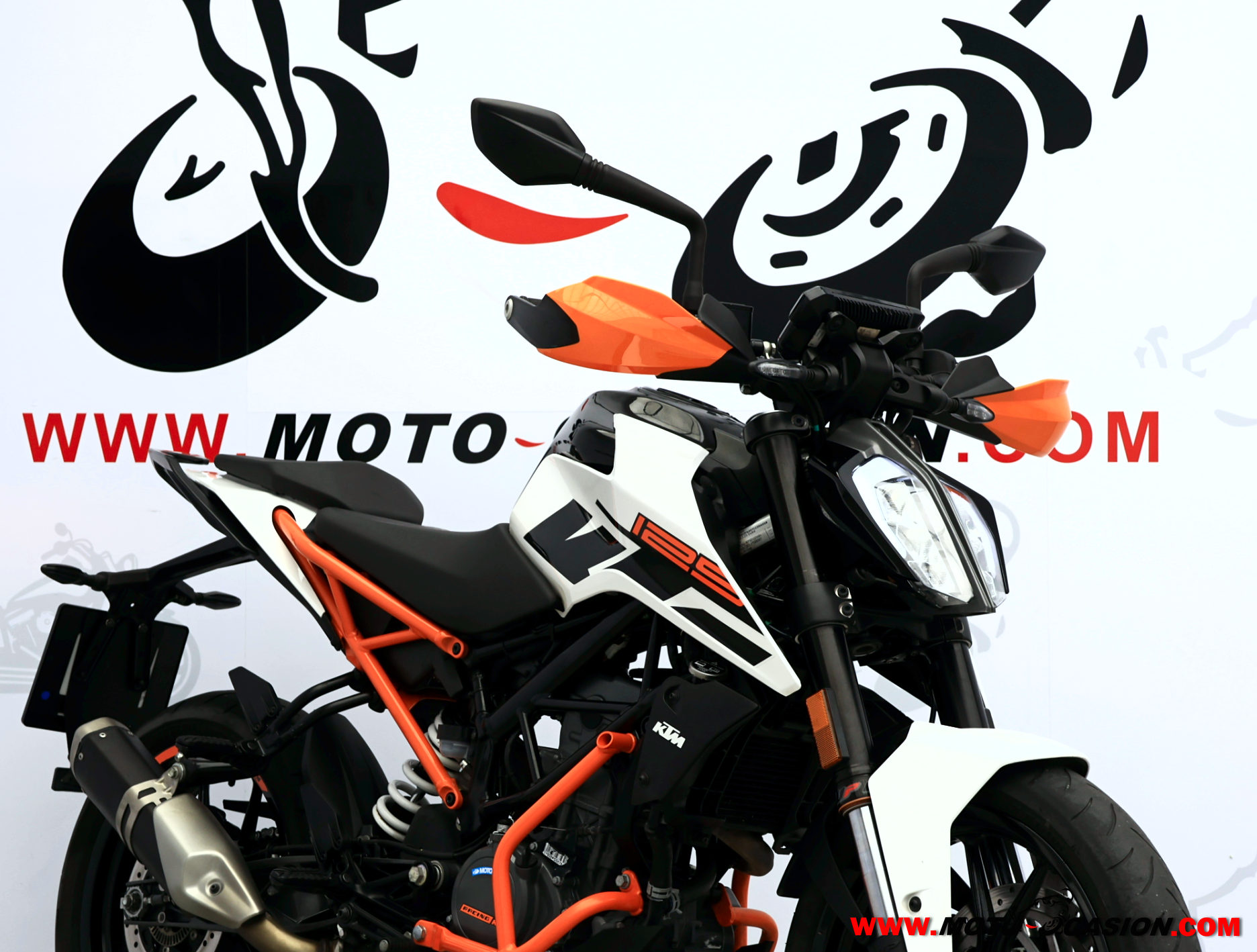 KTM 125 DUKE -APTA B y A1- (copia)