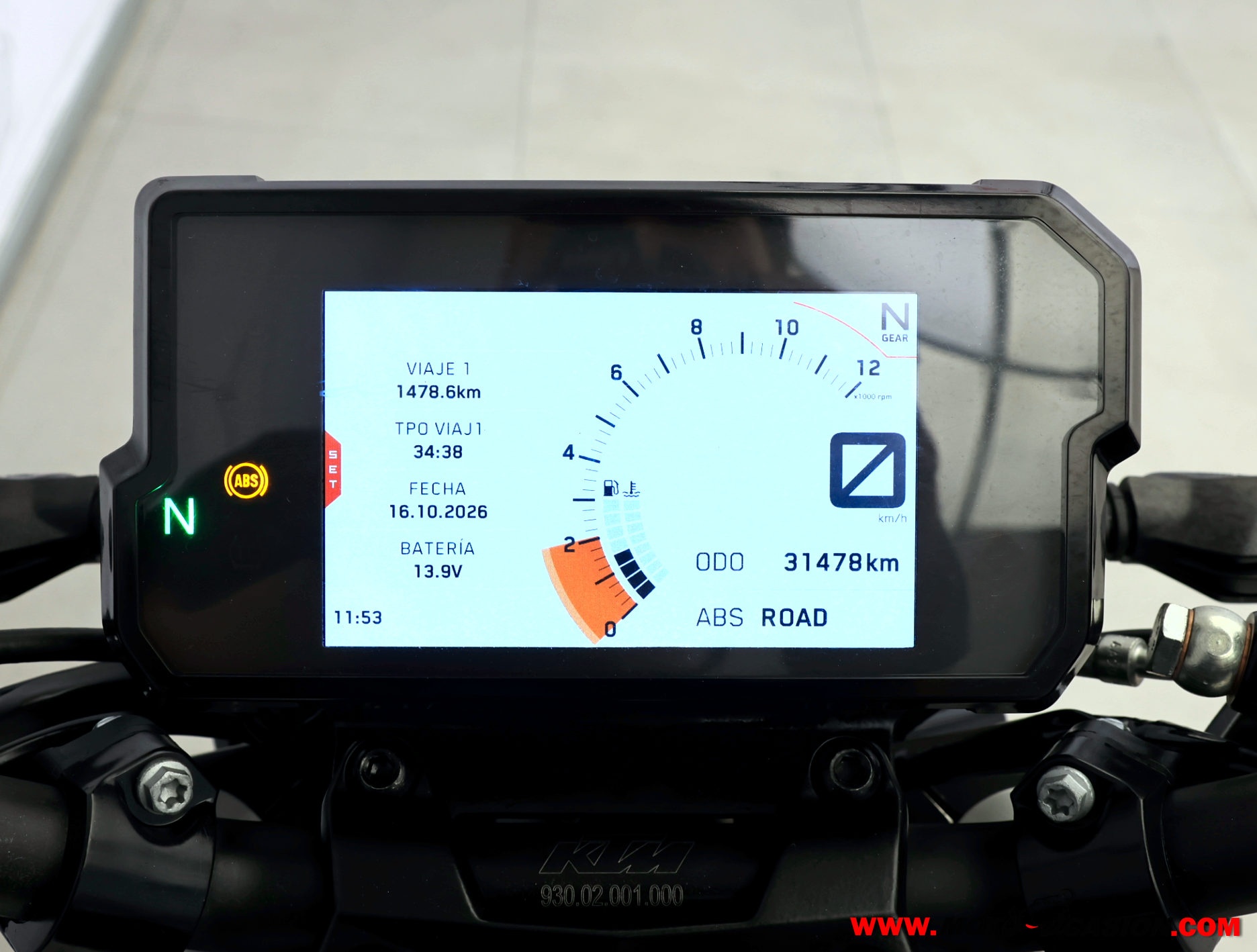 KTM 125 DUKE -APTA B y A1- (copia)