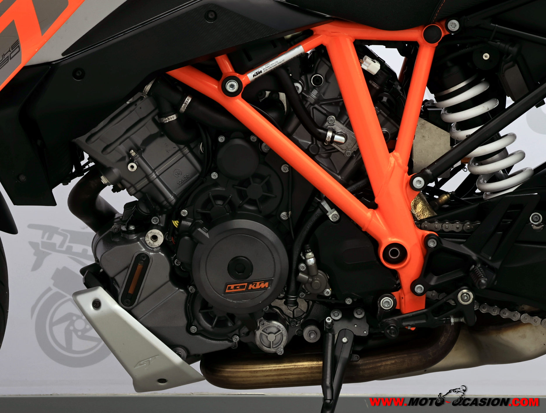 KTM 1290 SUPER DUKE GT (copia)