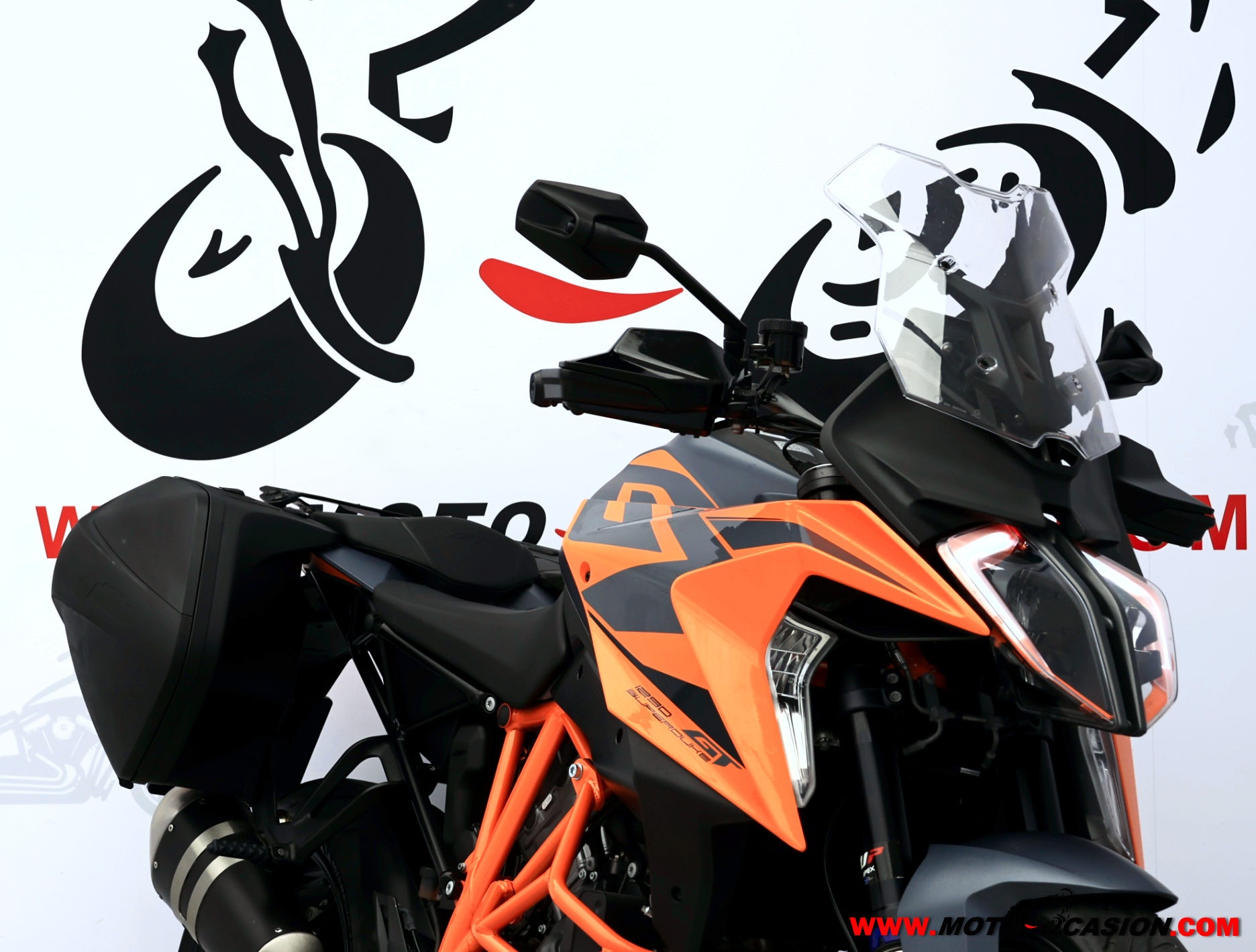 KTM 1290 SUPER DUKE GT (copia)
