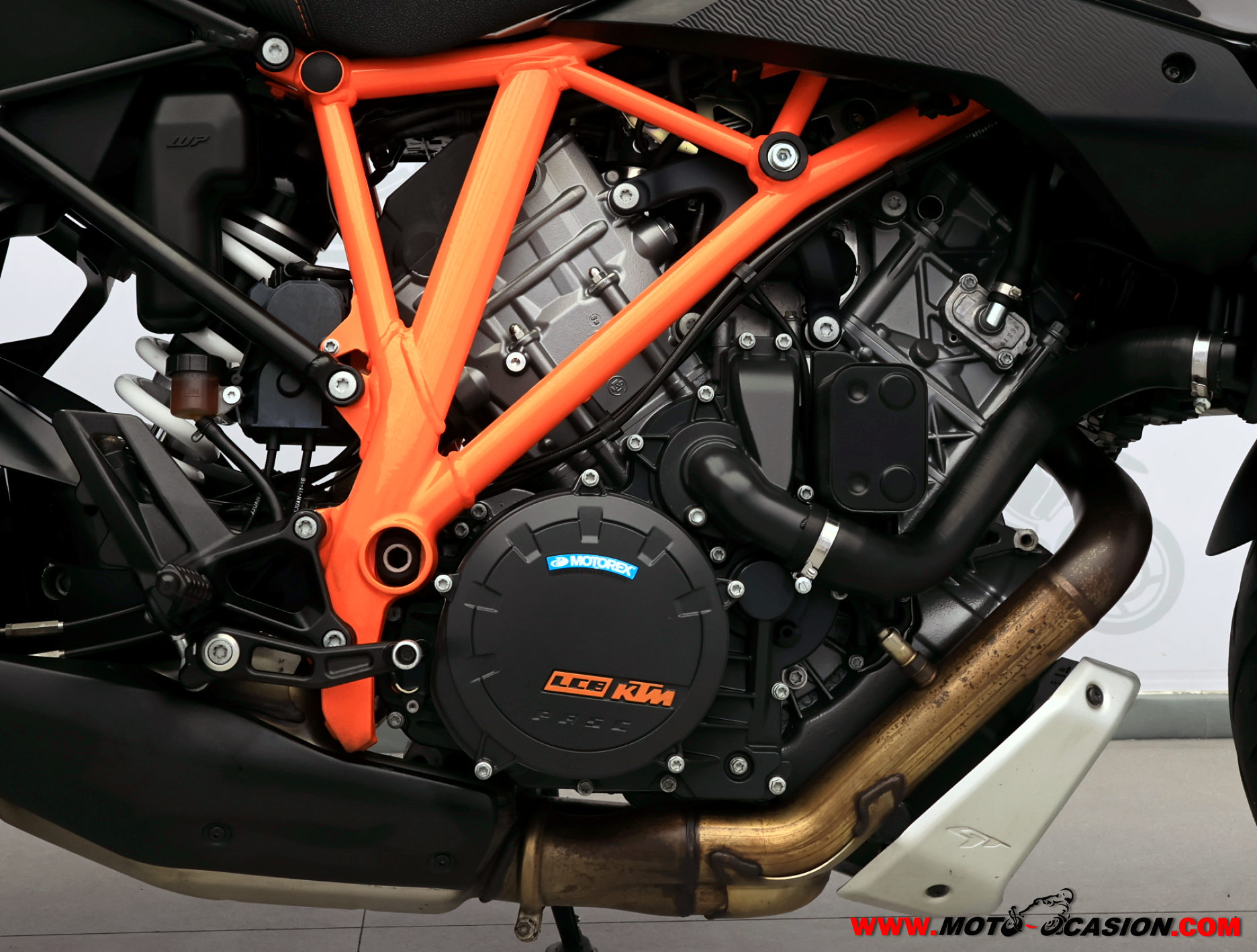 KTM 1290 SUPER DUKE GT (copia)