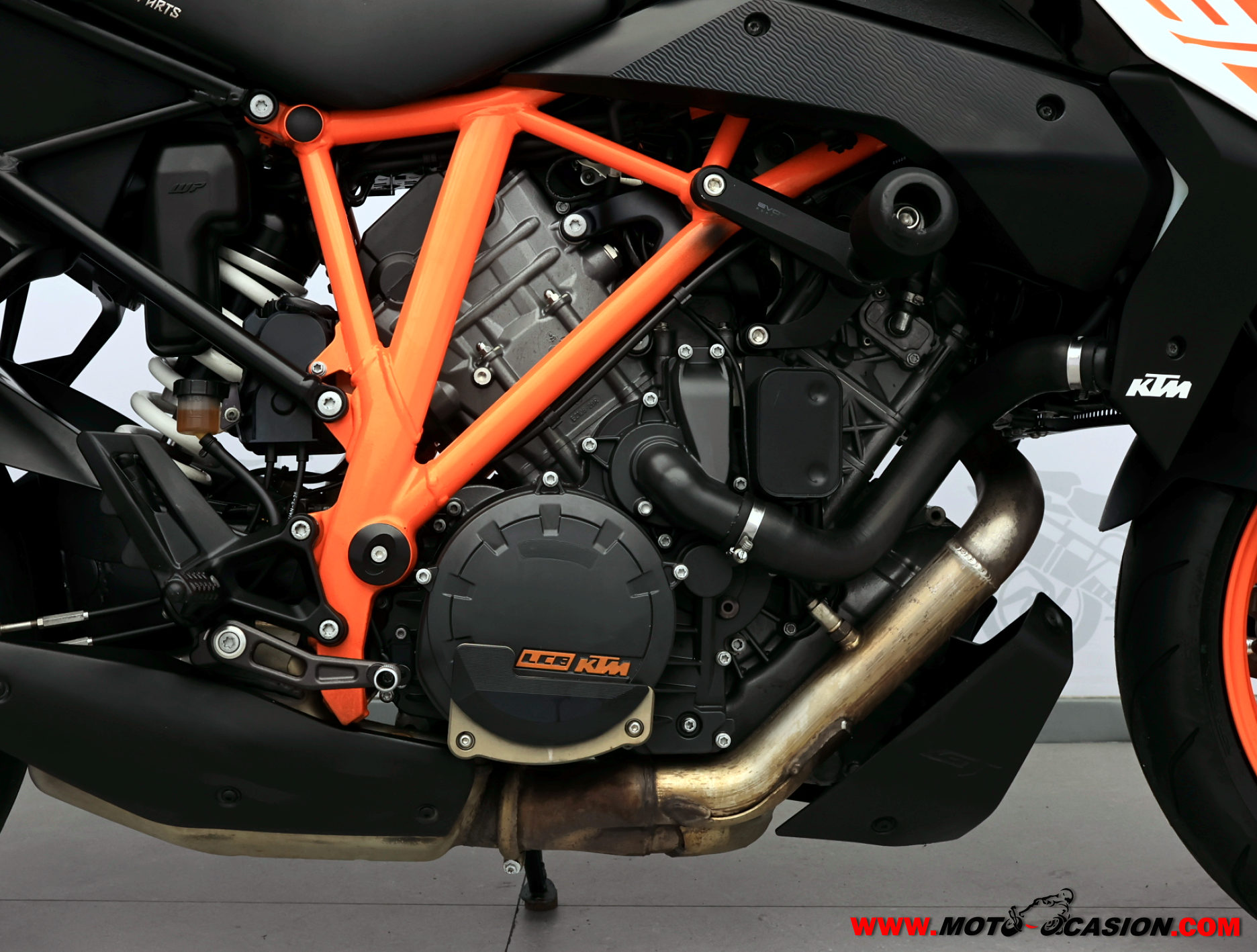 KTM 1290 SUPER DUKE GT (copia)