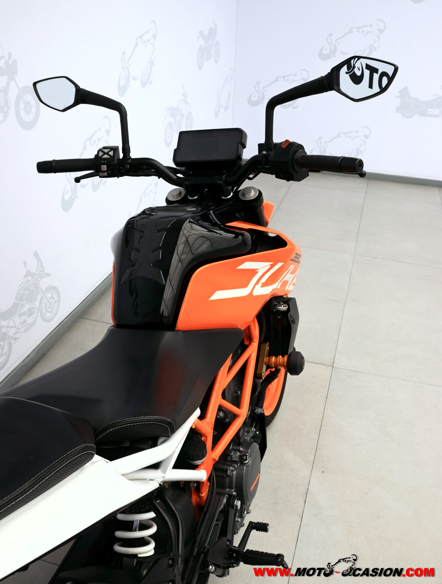 KTM 390 DUKE -APTA A2- (copia)