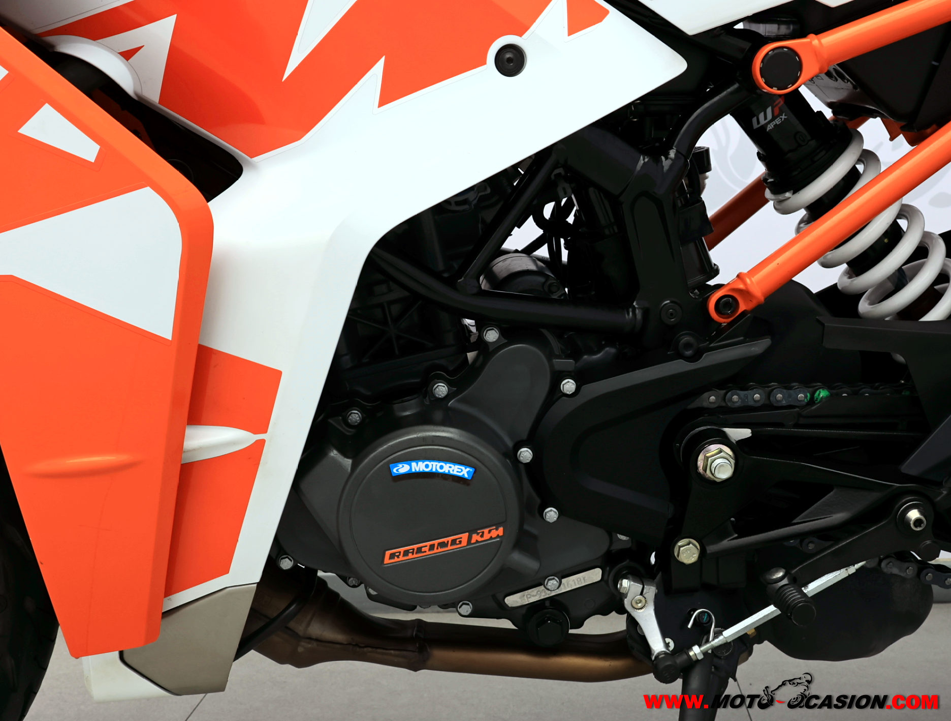 KTM RC 125 -APTA B Y A1-