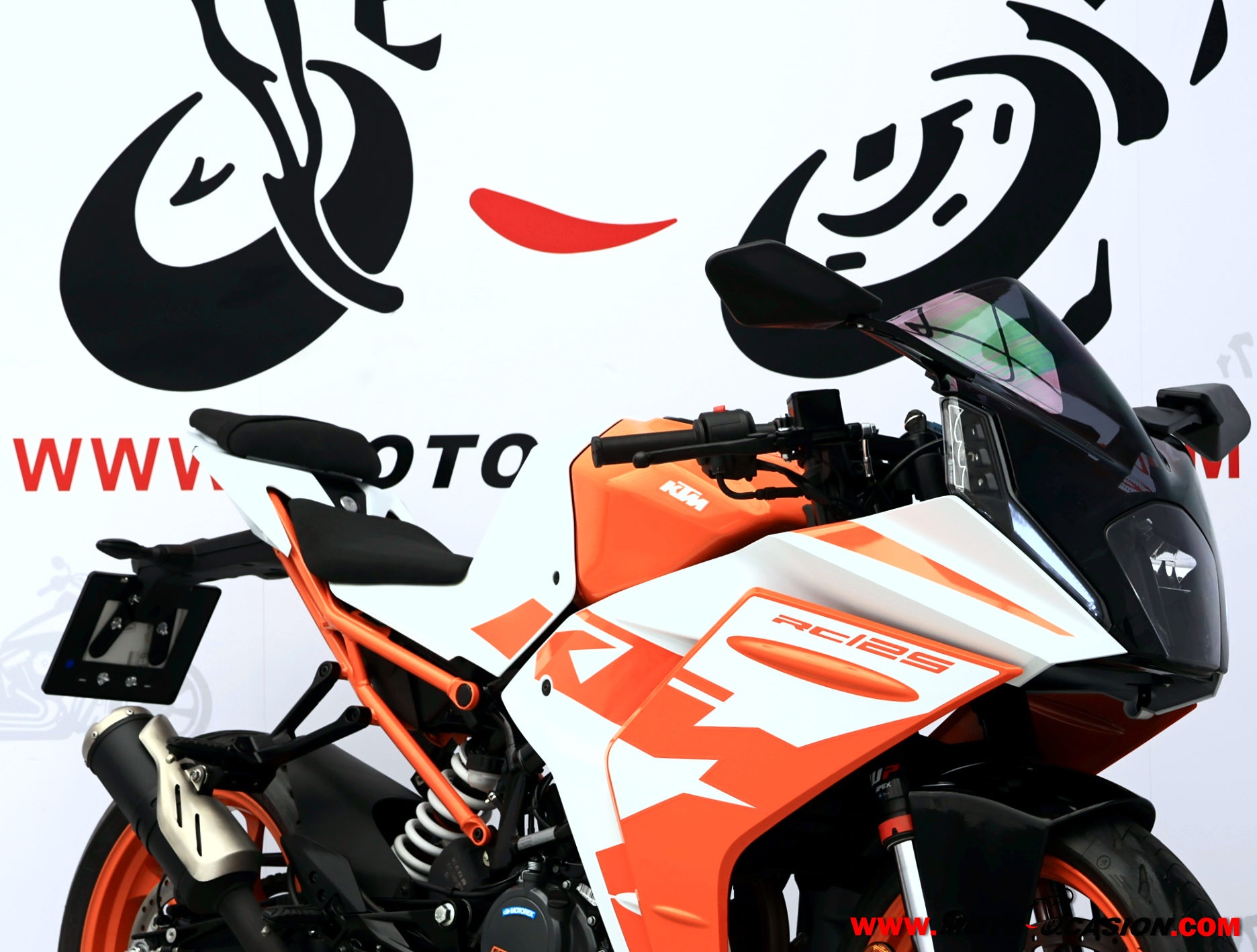 KTM RC 125 -APTA B Y A1- (copia)